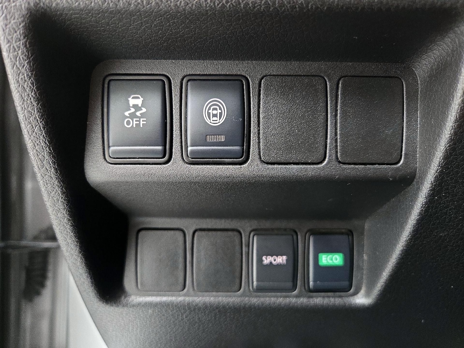 2020 Nissan Rogue Sport S - Photo 14