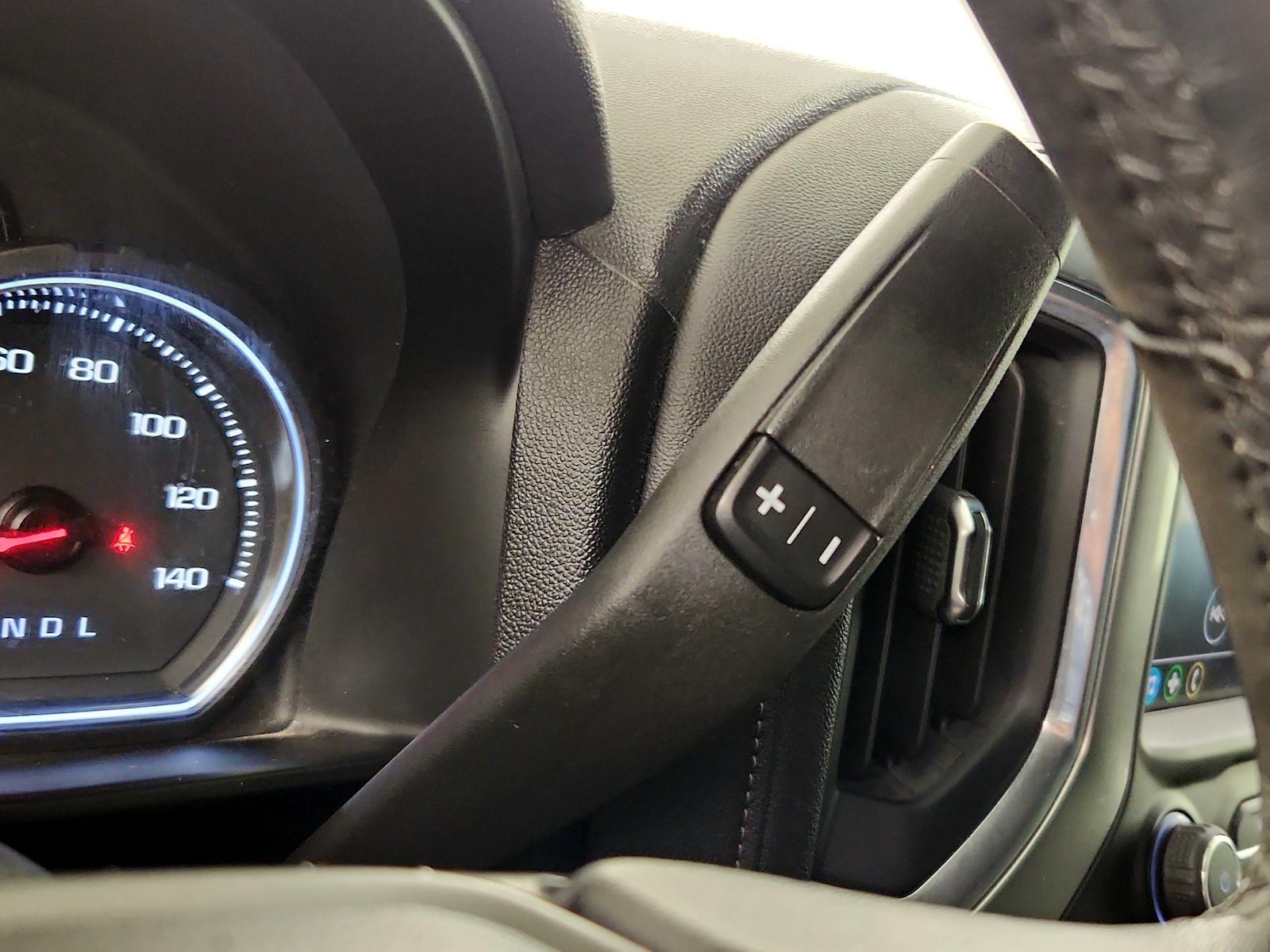 2021 Chevrolet Silverado 1500 LT - Photo 18