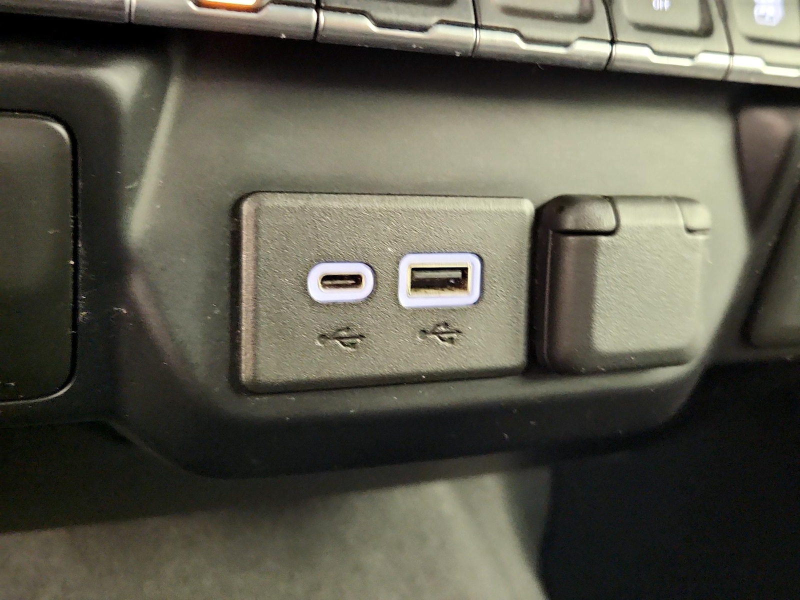2021 Chevrolet Silverado 1500 LT - Photo 19