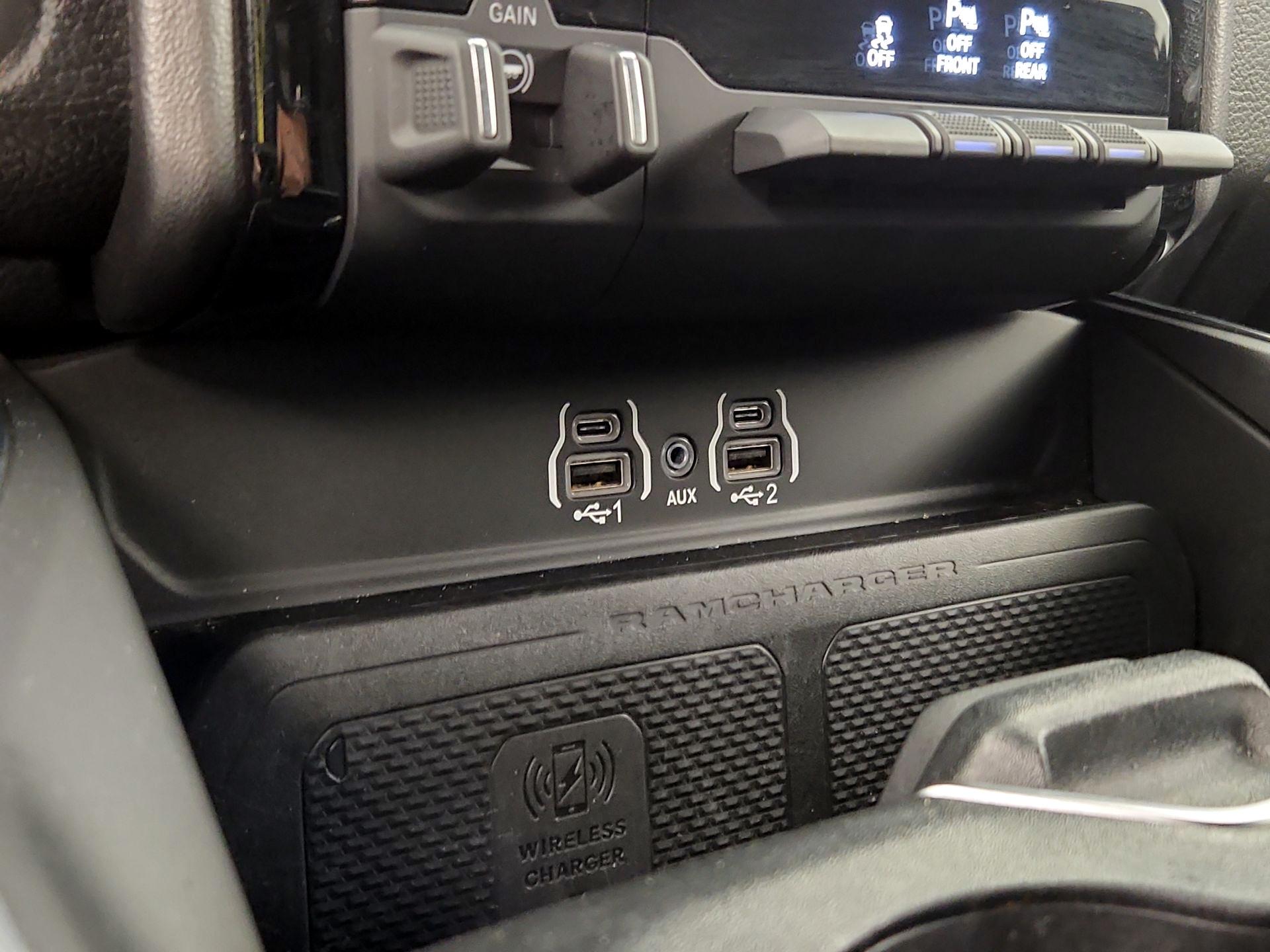 Thumbnail: 2025 RAM 1500 - 19