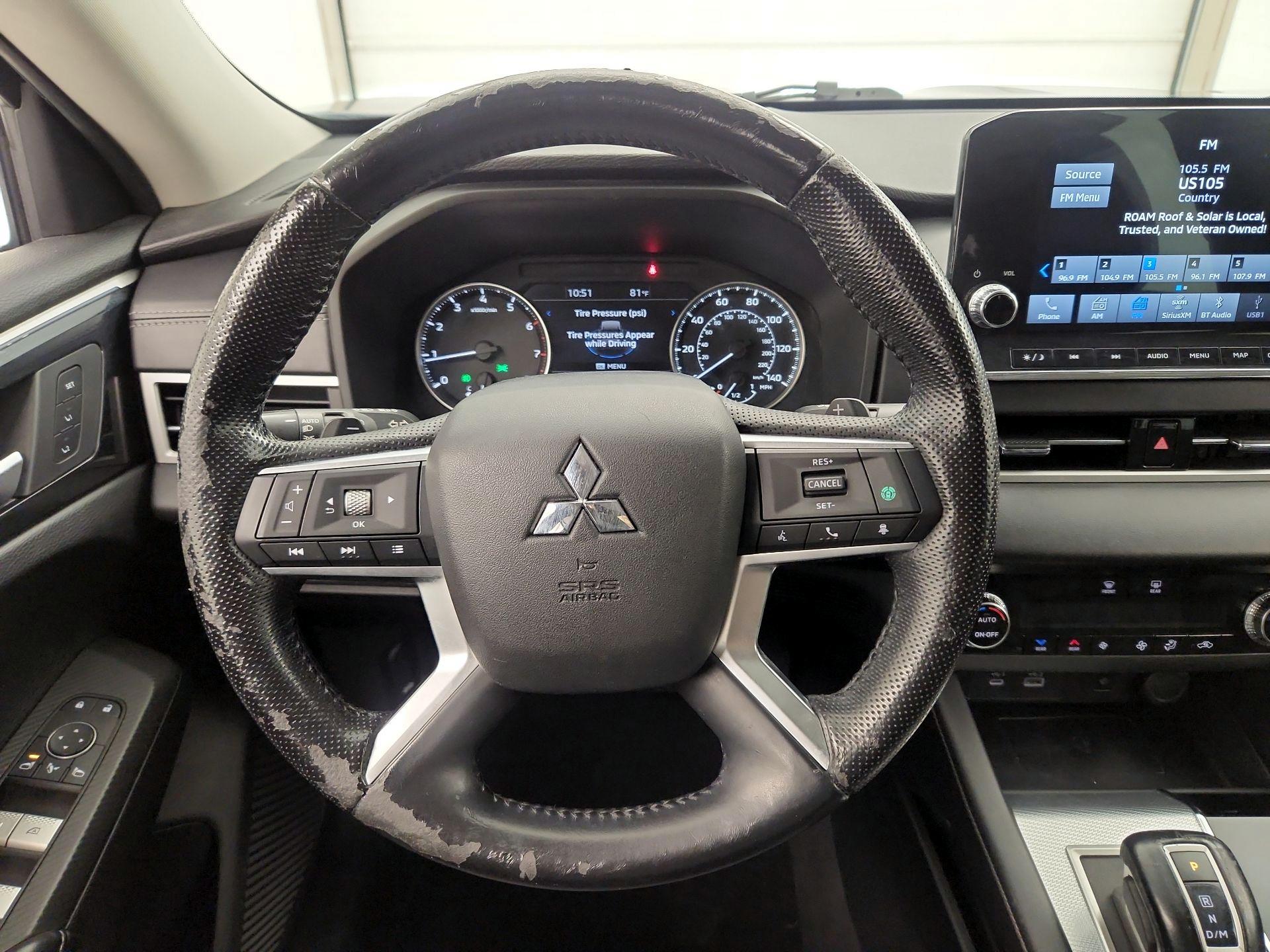 Thumbnail: 2022 Mitsubishi Outlander - 10