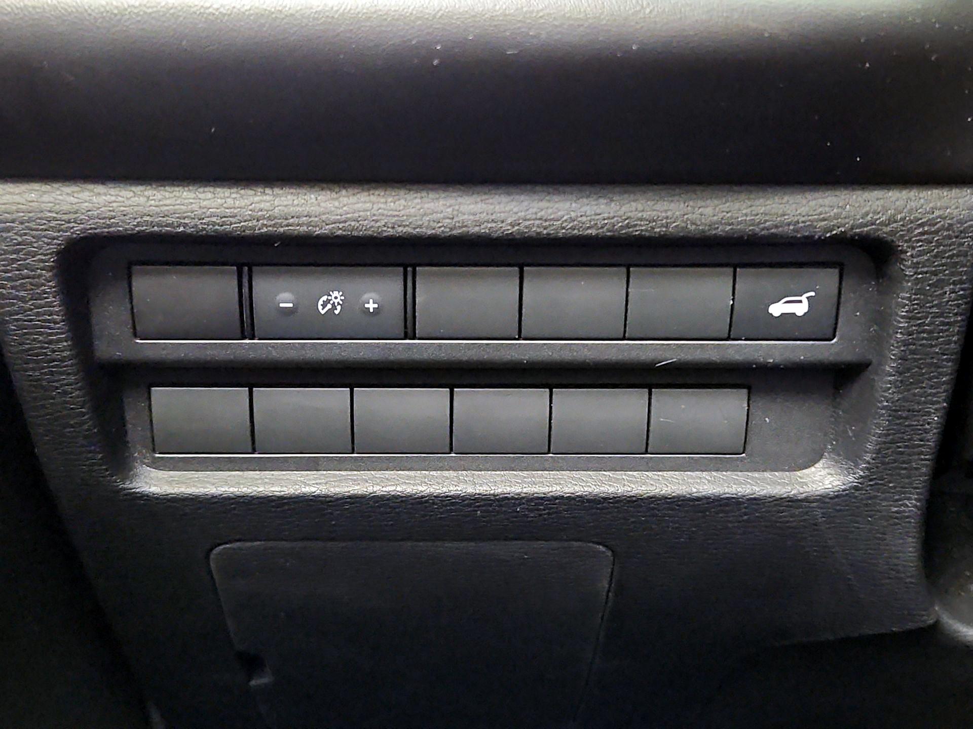 Thumbnail: 2022 Mitsubishi Outlander - 13