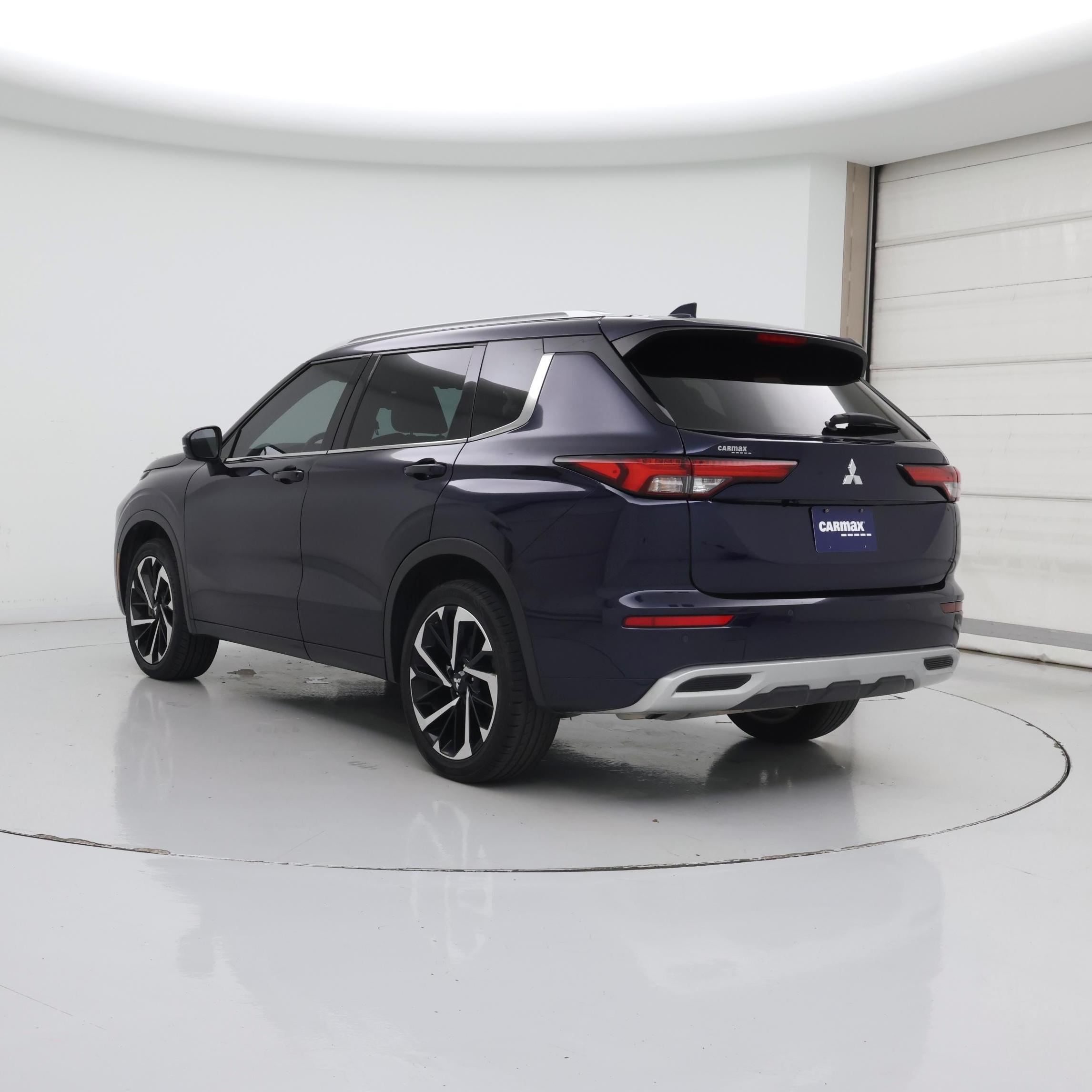Thumbnail: 2022 Mitsubishi Outlander - 2