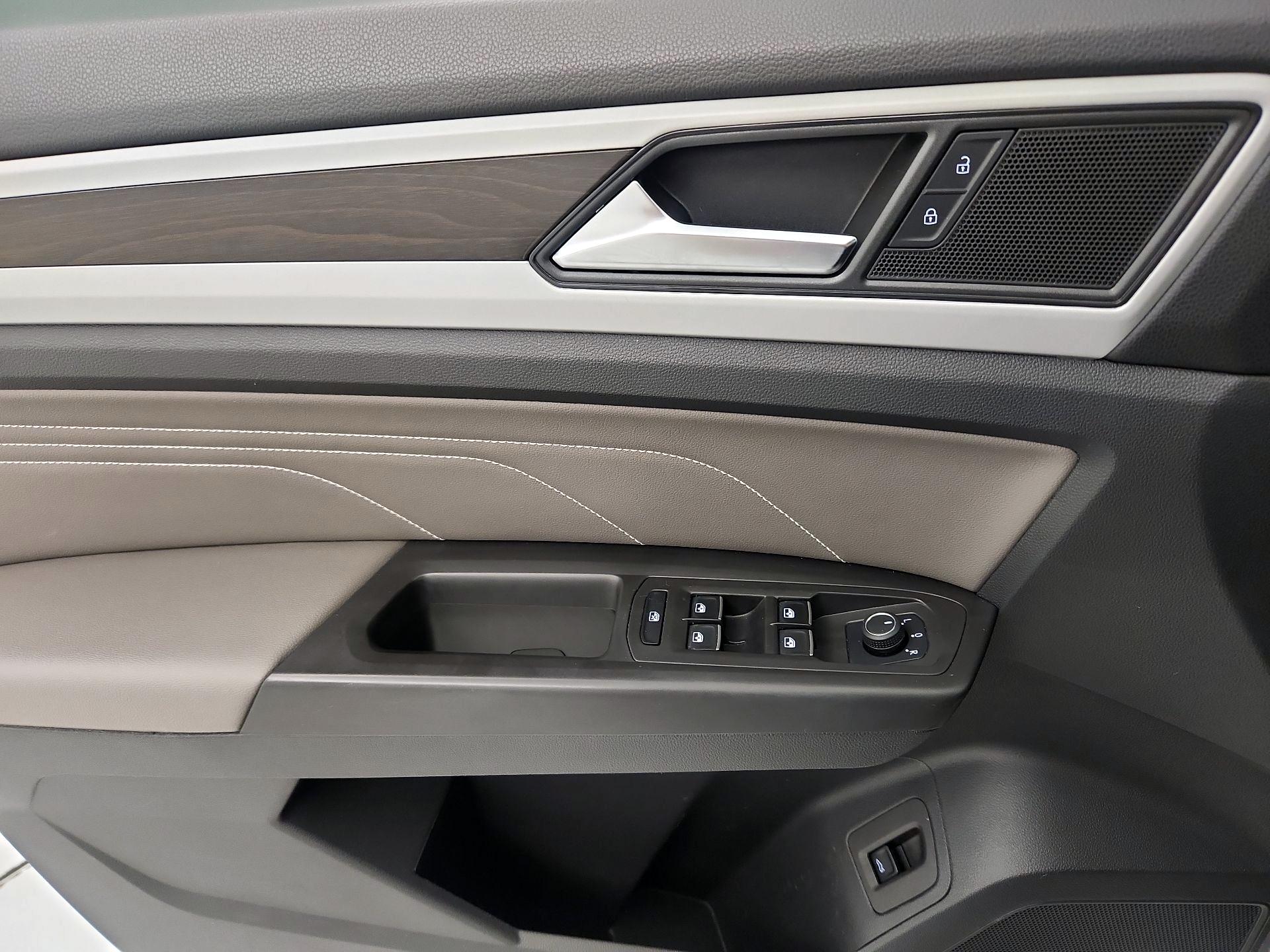 Thumbnail: 2023 Volkswagen Atlas - 12