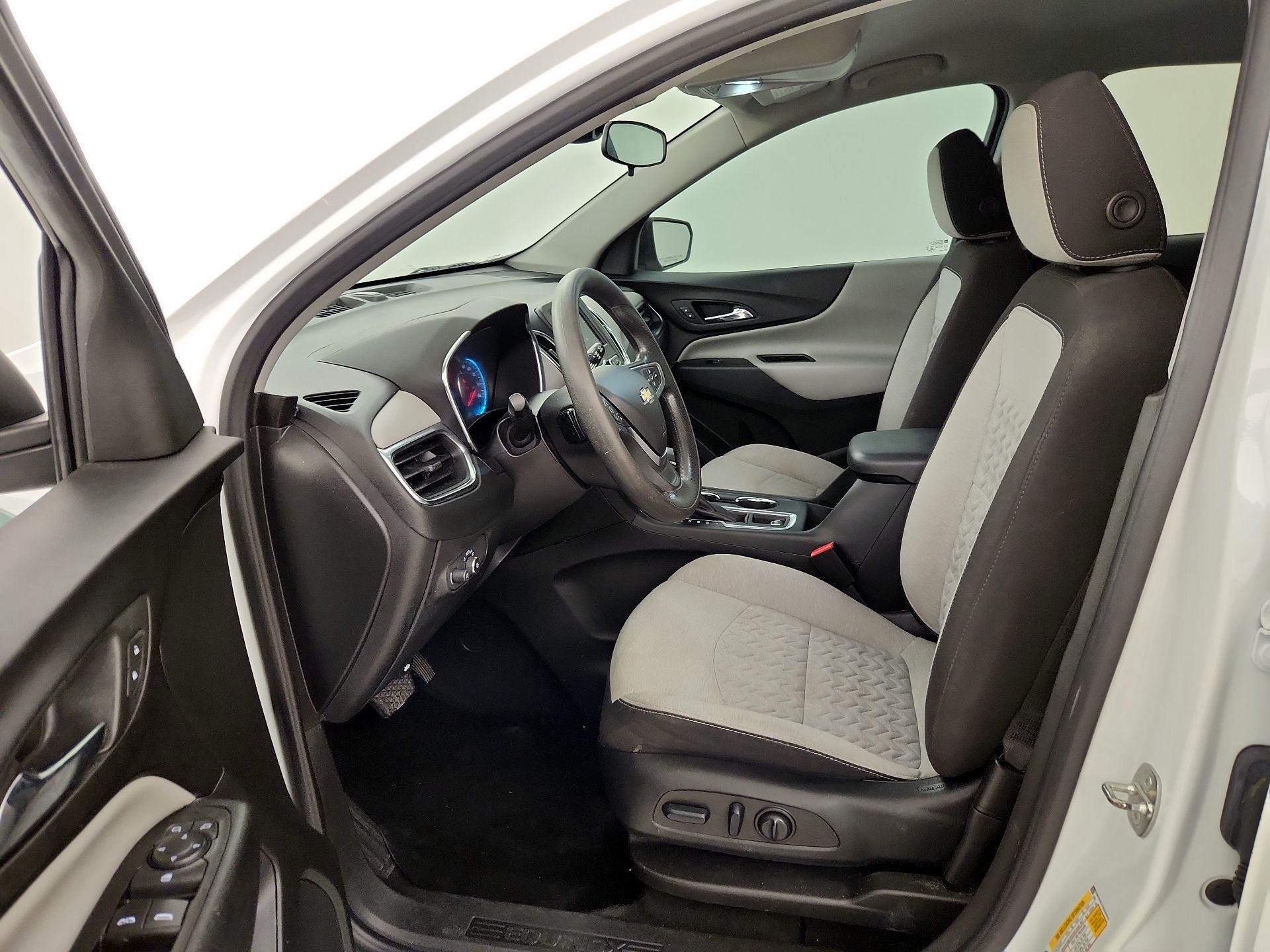 Thumbnail: 2022 Chevrolet Equinox - 11