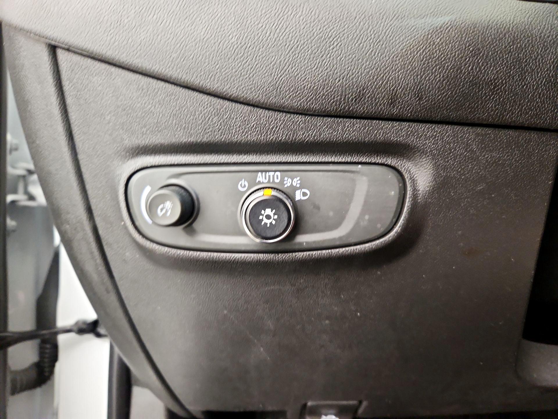 Thumbnail: 2022 Chevrolet Equinox - 13