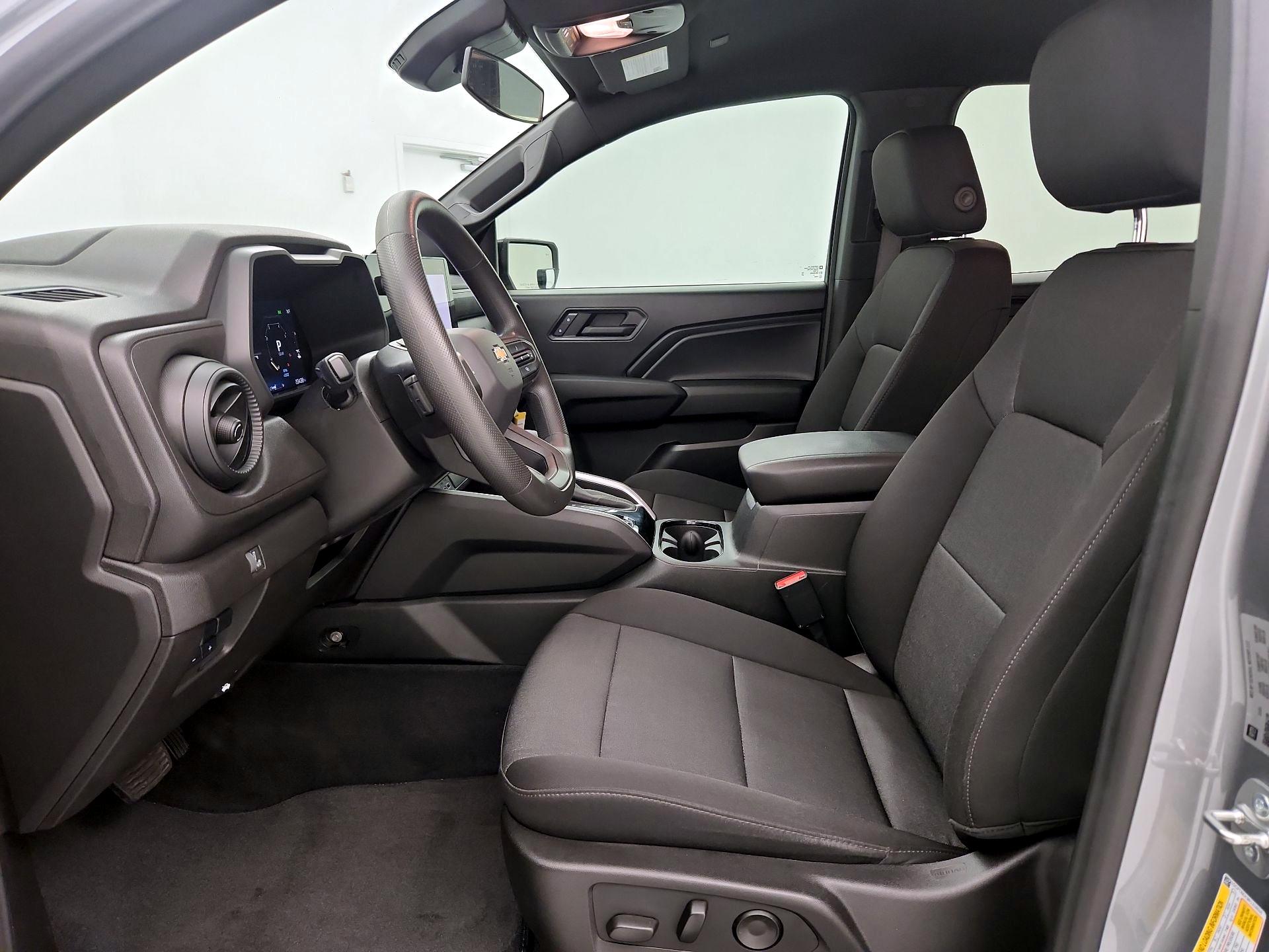 Thumbnail: 2024 Chevrolet Colorado - 11