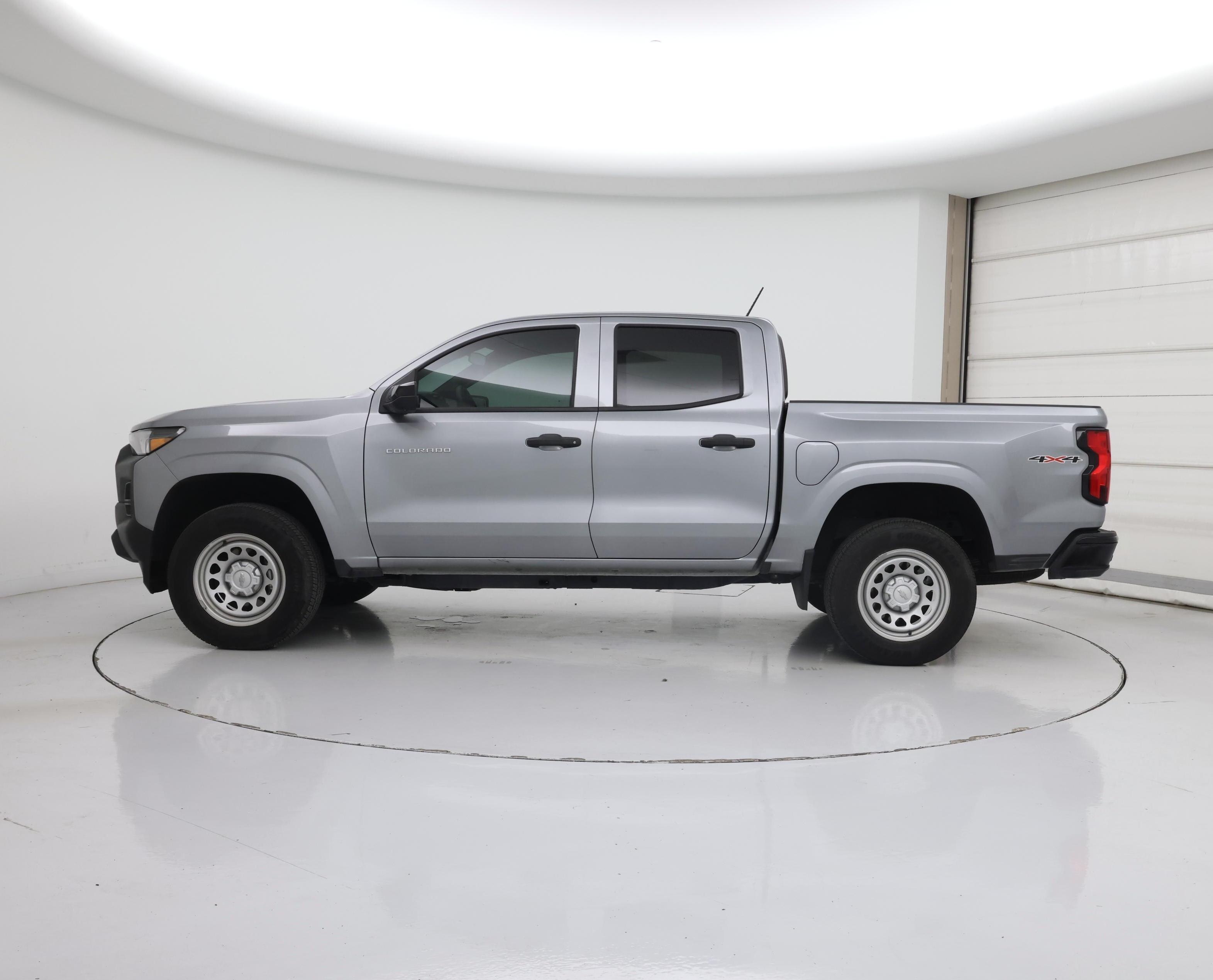 Thumbnail: 2024 Chevrolet Colorado - 3