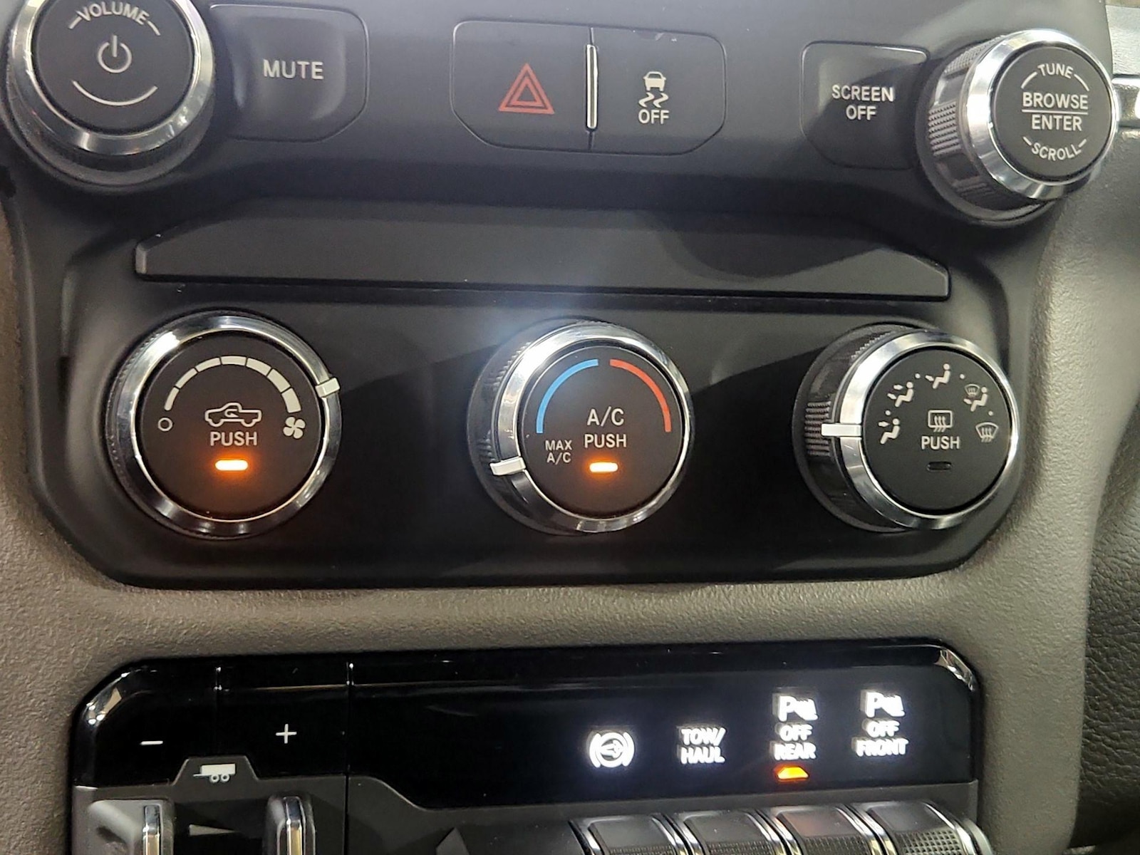 2024 RAM Ram 2500 Pickup Big Horn - Photo 17