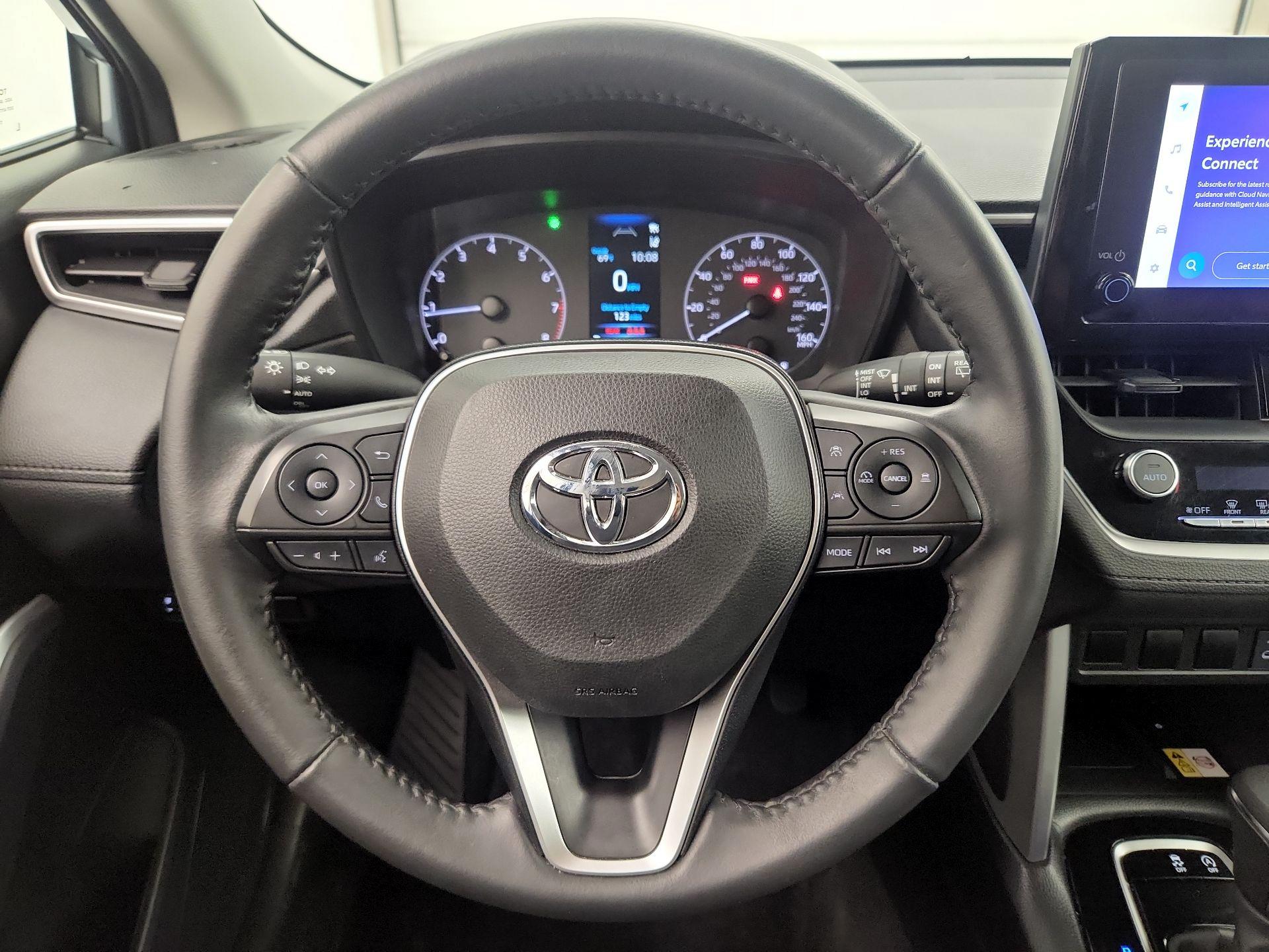 Thumbnail: 2023 Toyota Corolla Cross - 10