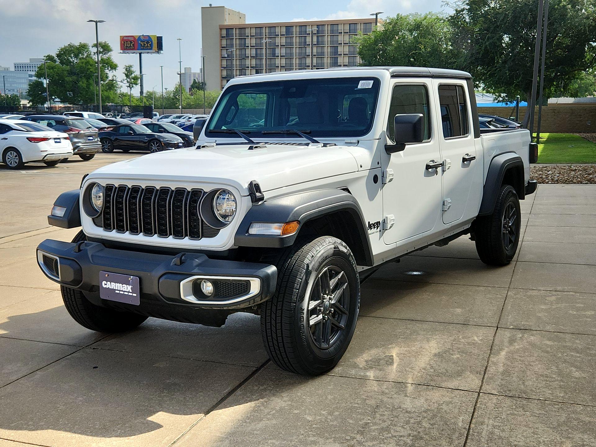 Thumbnail: 2025 Jeep Gladiator - 3
