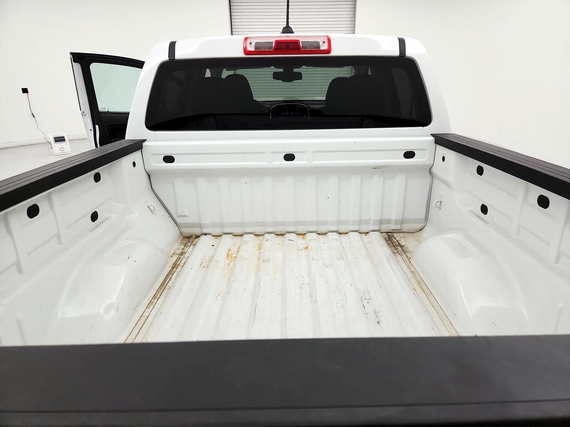 Thumbnail: 2022 Chevrolet Colorado - 20