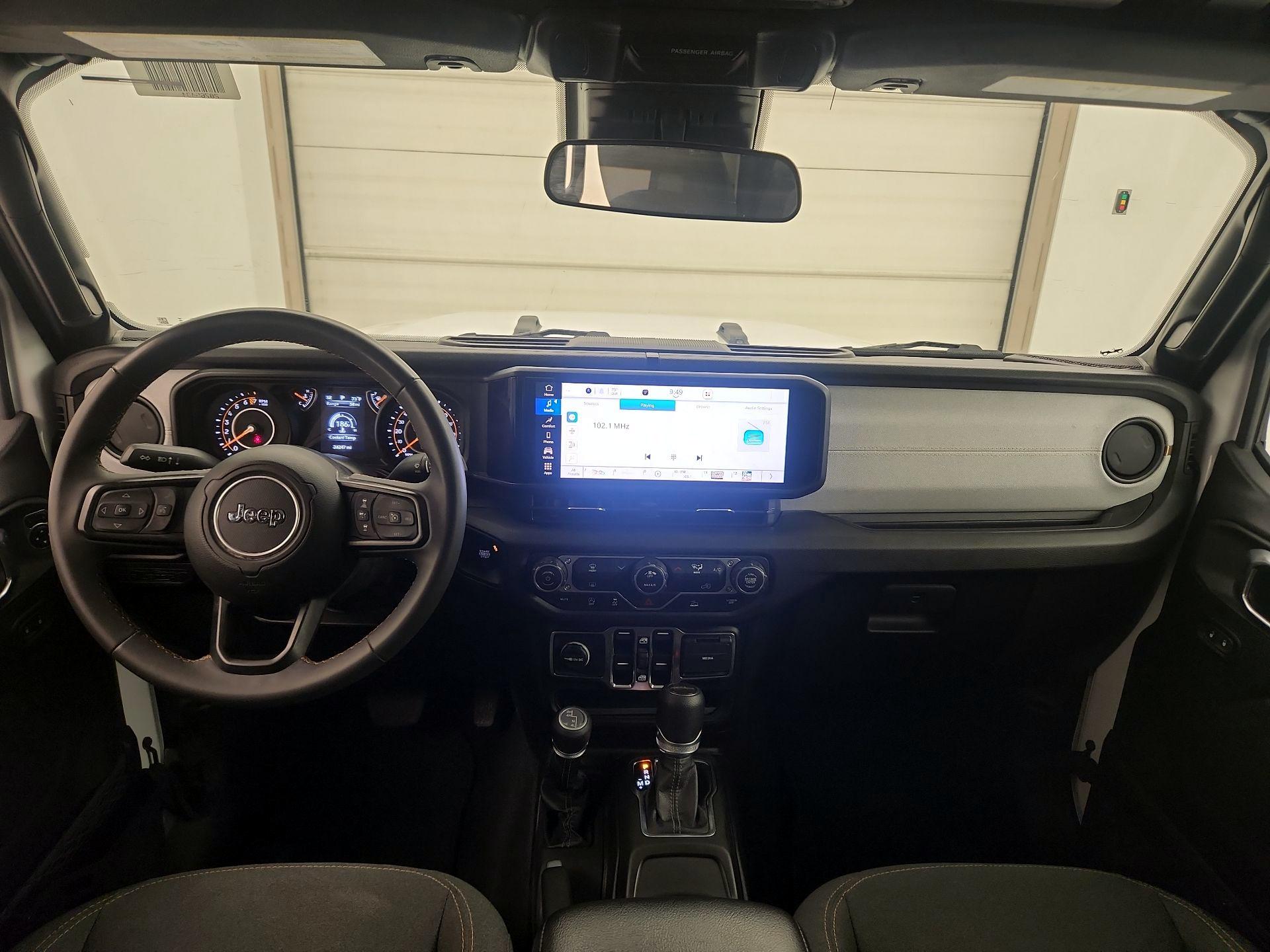 Thumbnail: 2025 Jeep Gladiator - 9