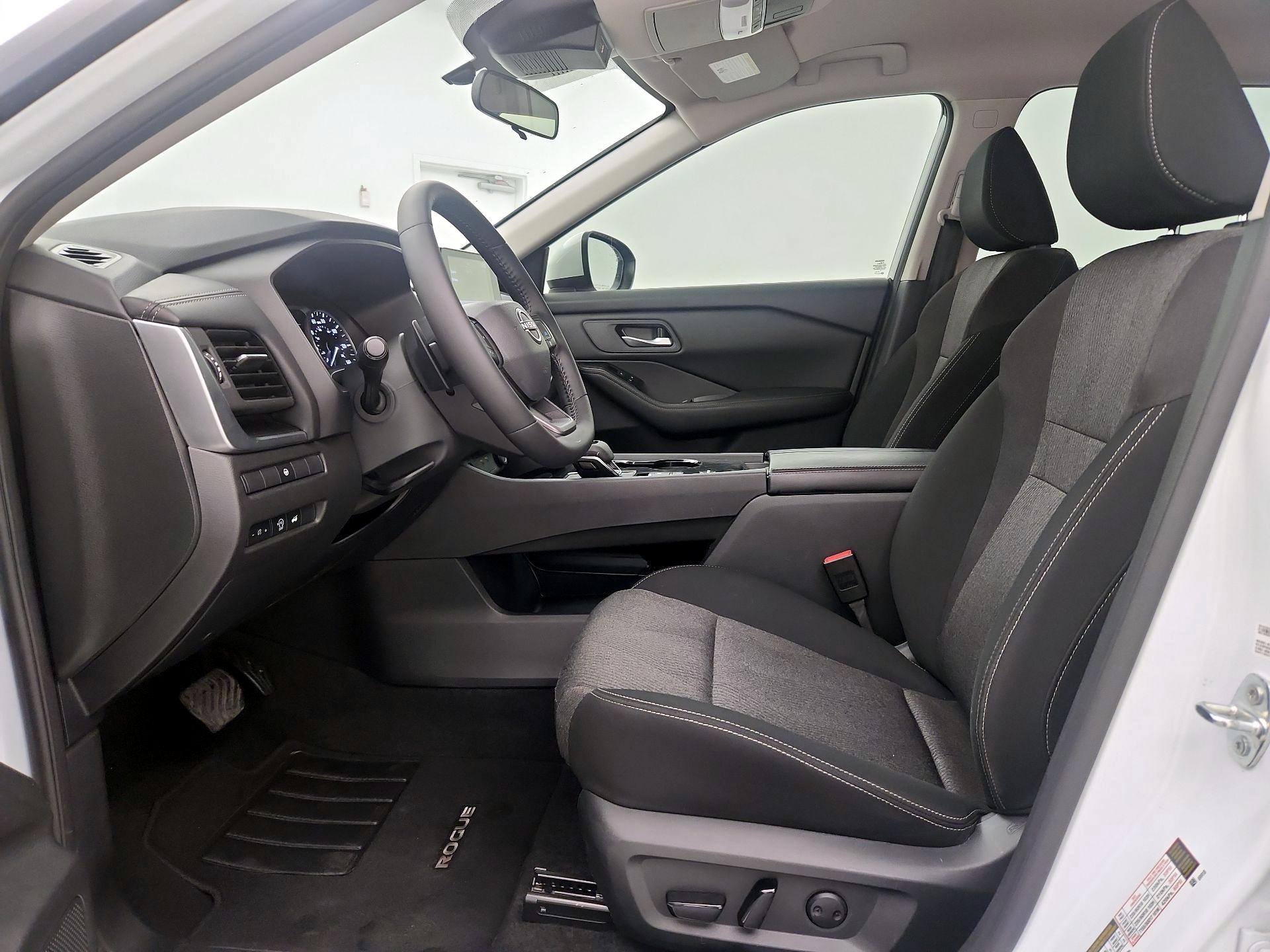 Thumbnail: 2025 Nissan Rogue - 11