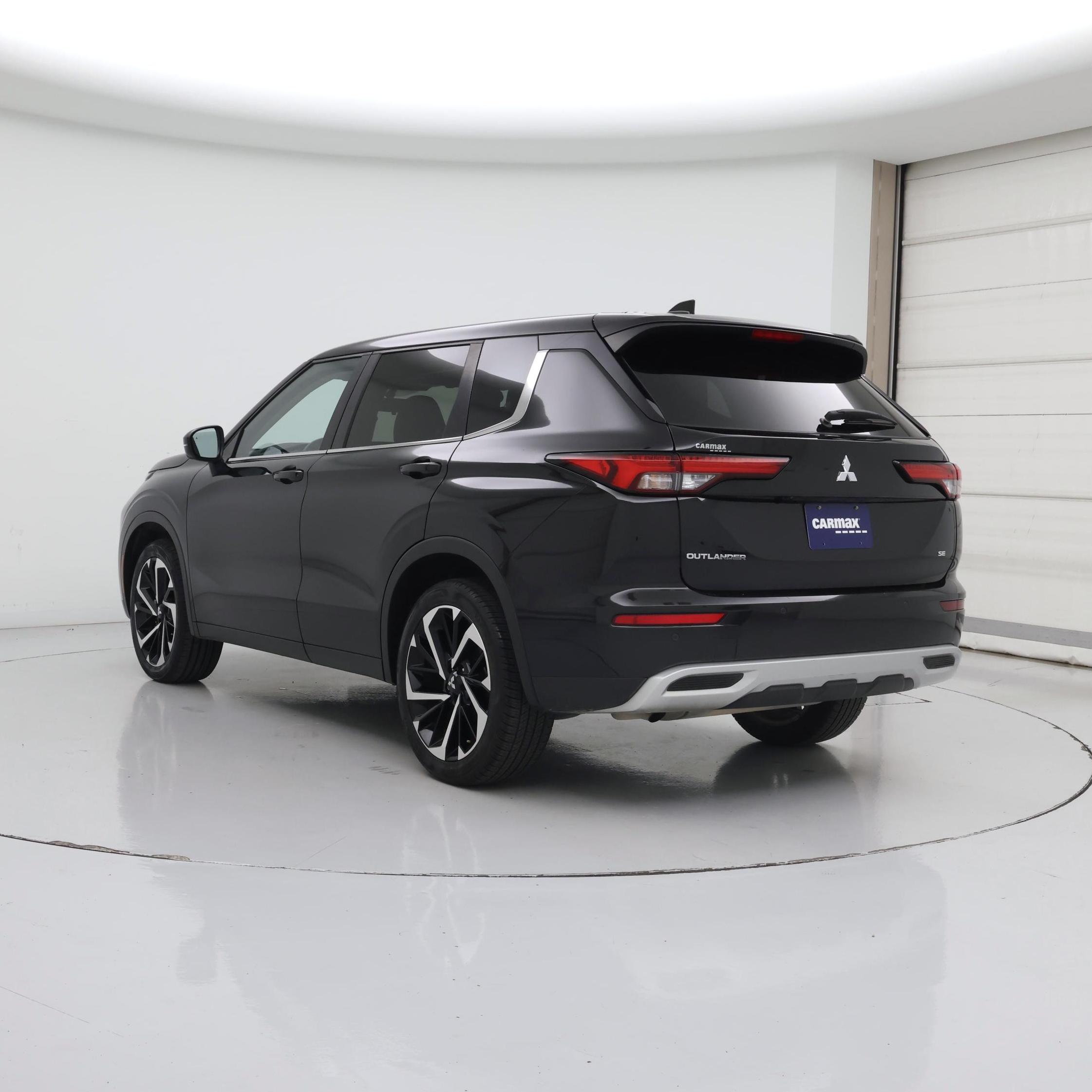 Thumbnail: 2024 Mitsubishi Outlander - 2