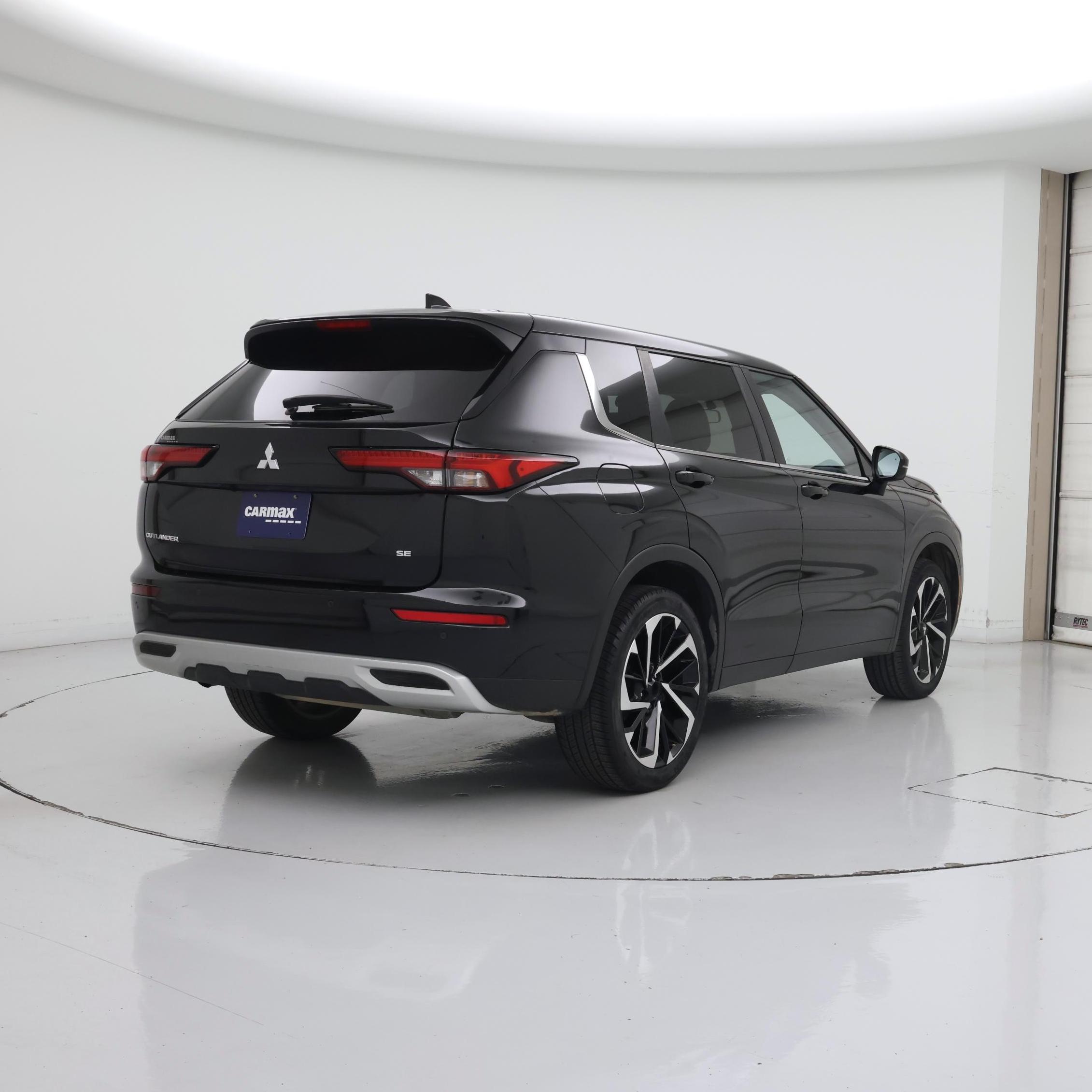 Thumbnail: 2024 Mitsubishi Outlander - 8