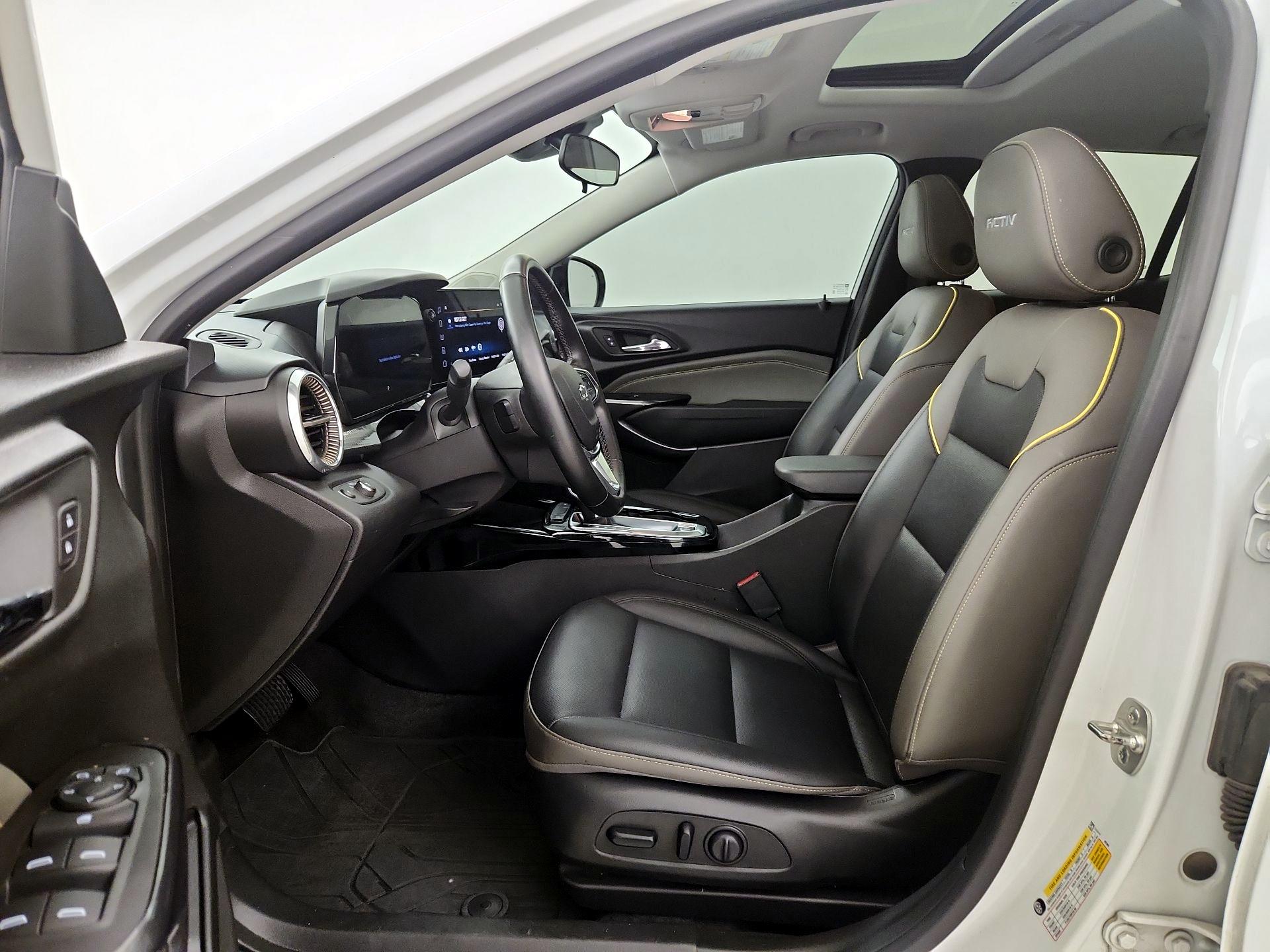 Thumbnail: 2024 Chevrolet Trax - 11