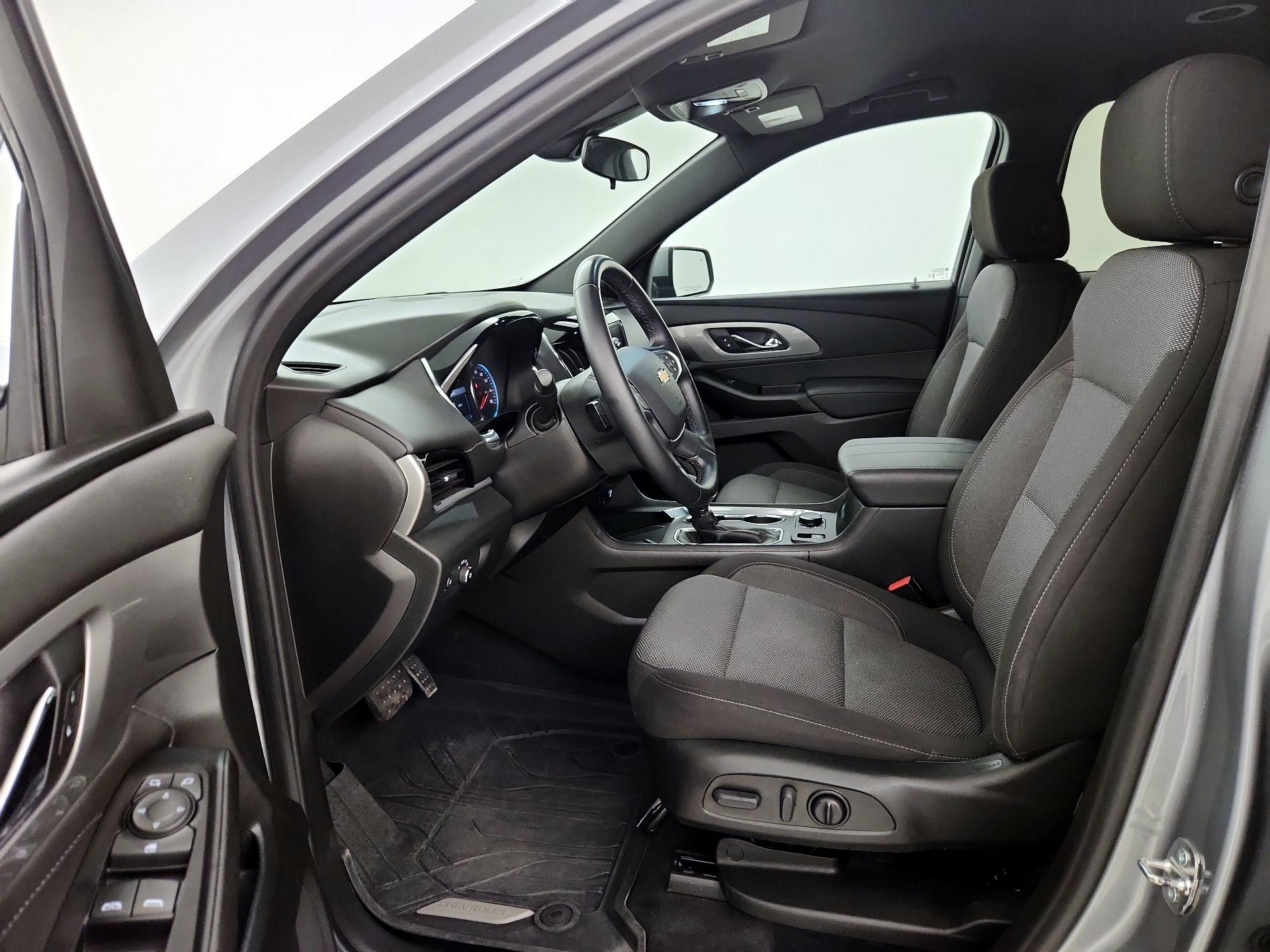 Thumbnail: 2023 Chevrolet Traverse - 11
