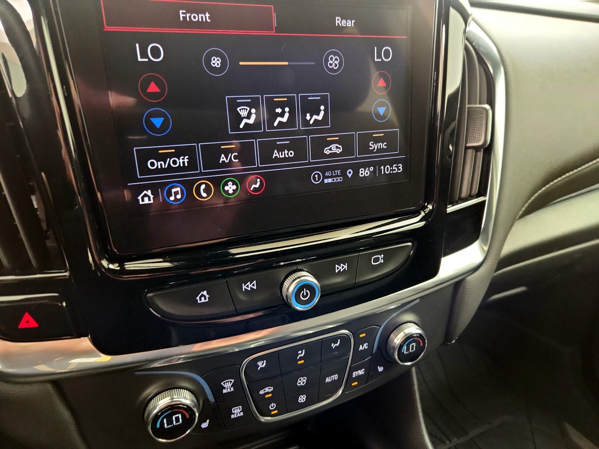 Thumbnail: 2023 Chevrolet Traverse - 16