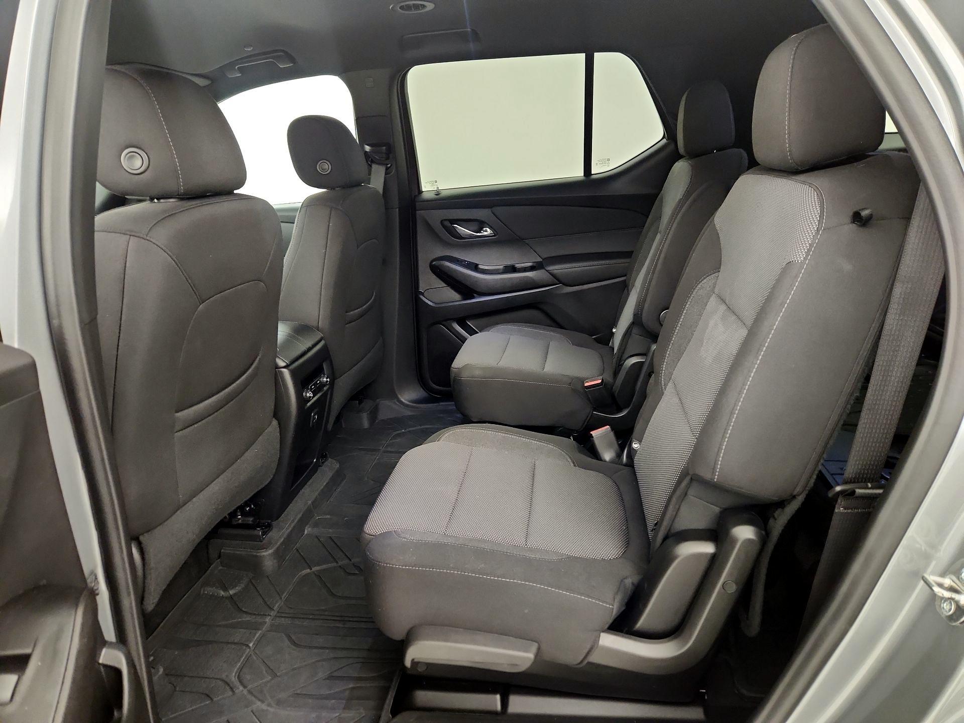 Thumbnail: 2023 Chevrolet Traverse - 19