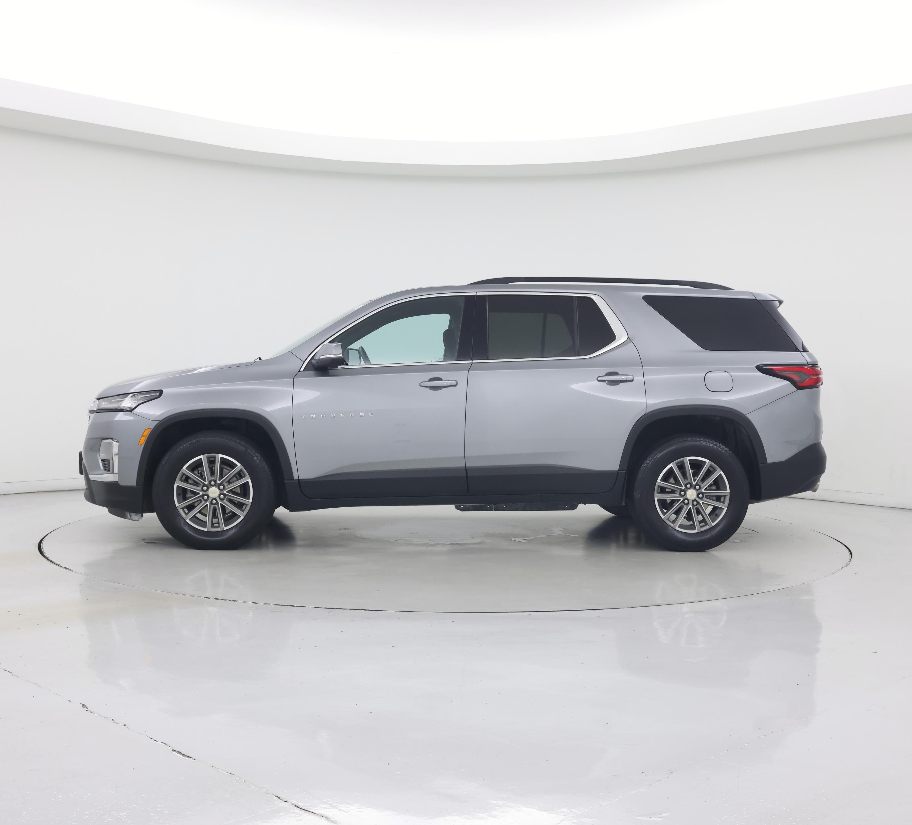Thumbnail: 2023 Chevrolet Traverse - 3