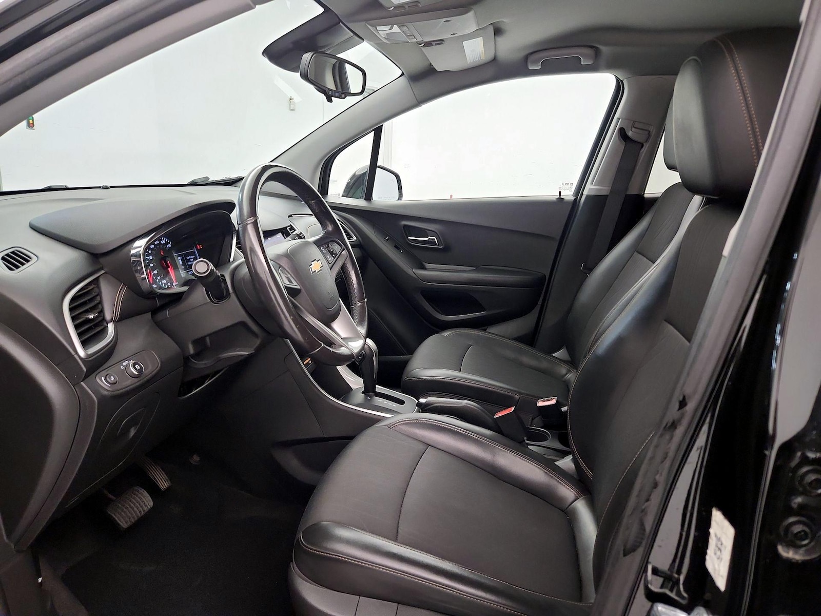 2022 Chevrolet Trax LT - Photo 12
