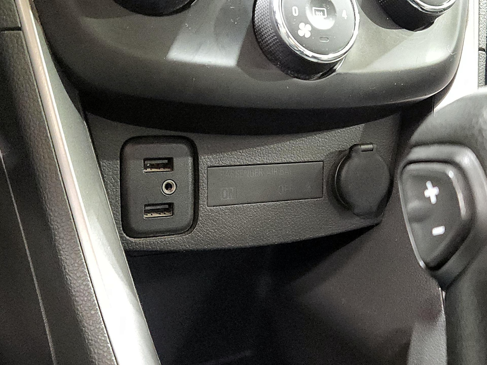 2022 Chevrolet Trax LT - Photo 19