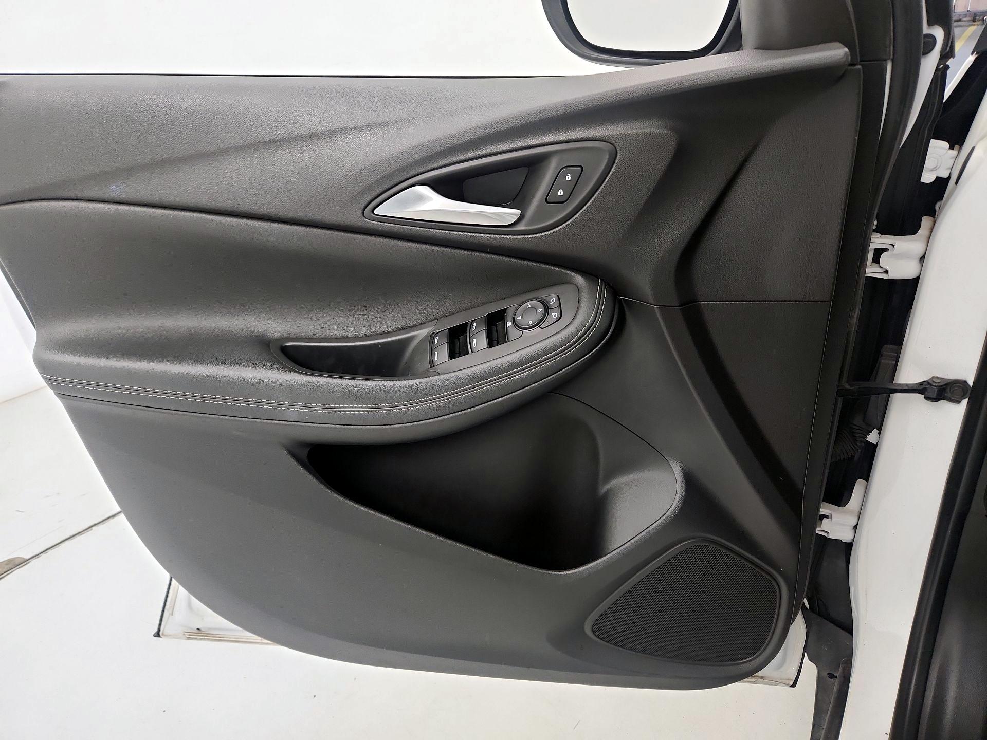 Thumbnail: 2020 Buick Encore GX - 12