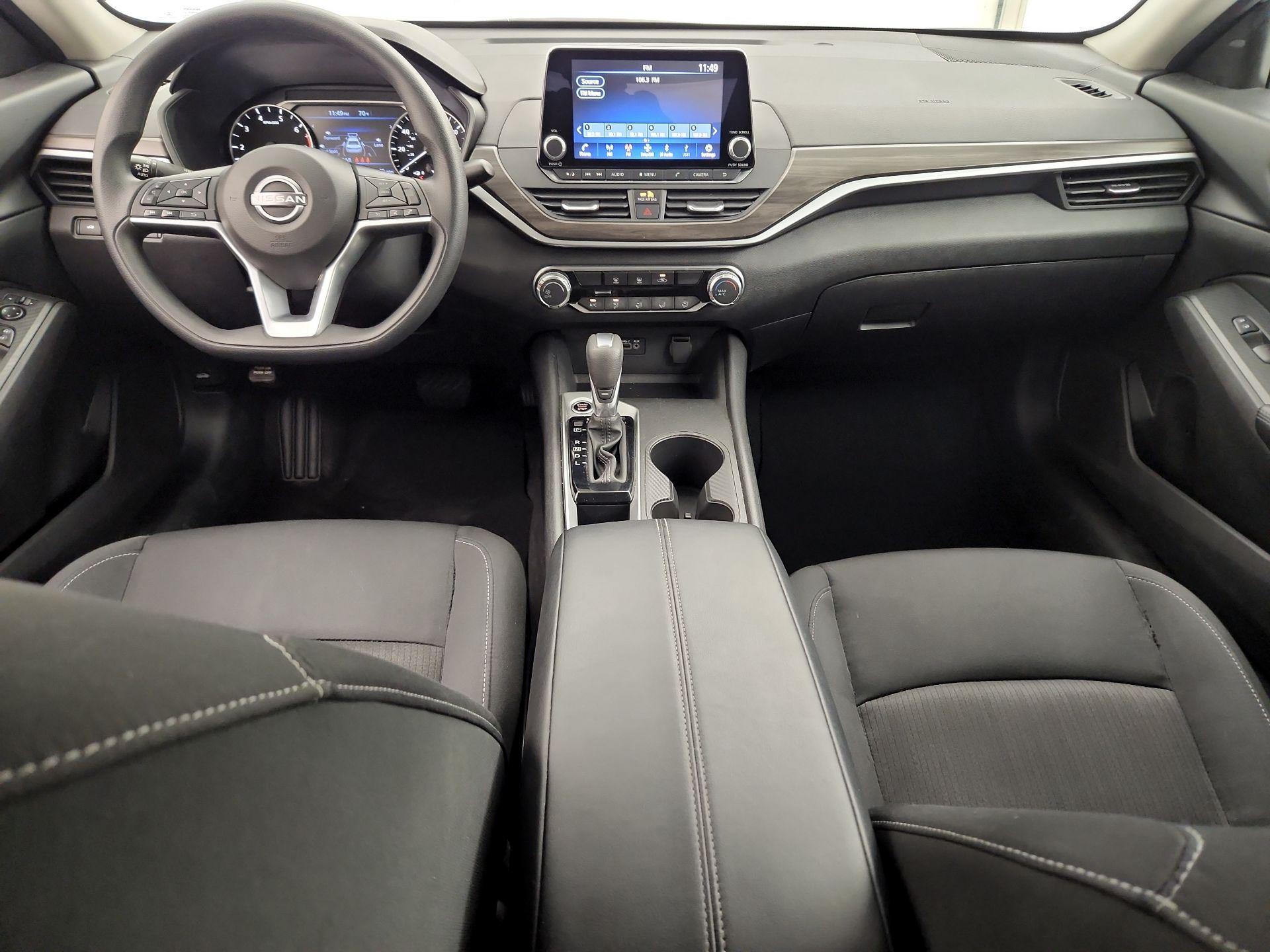 Thumbnail: 2025 Nissan Altima - 9