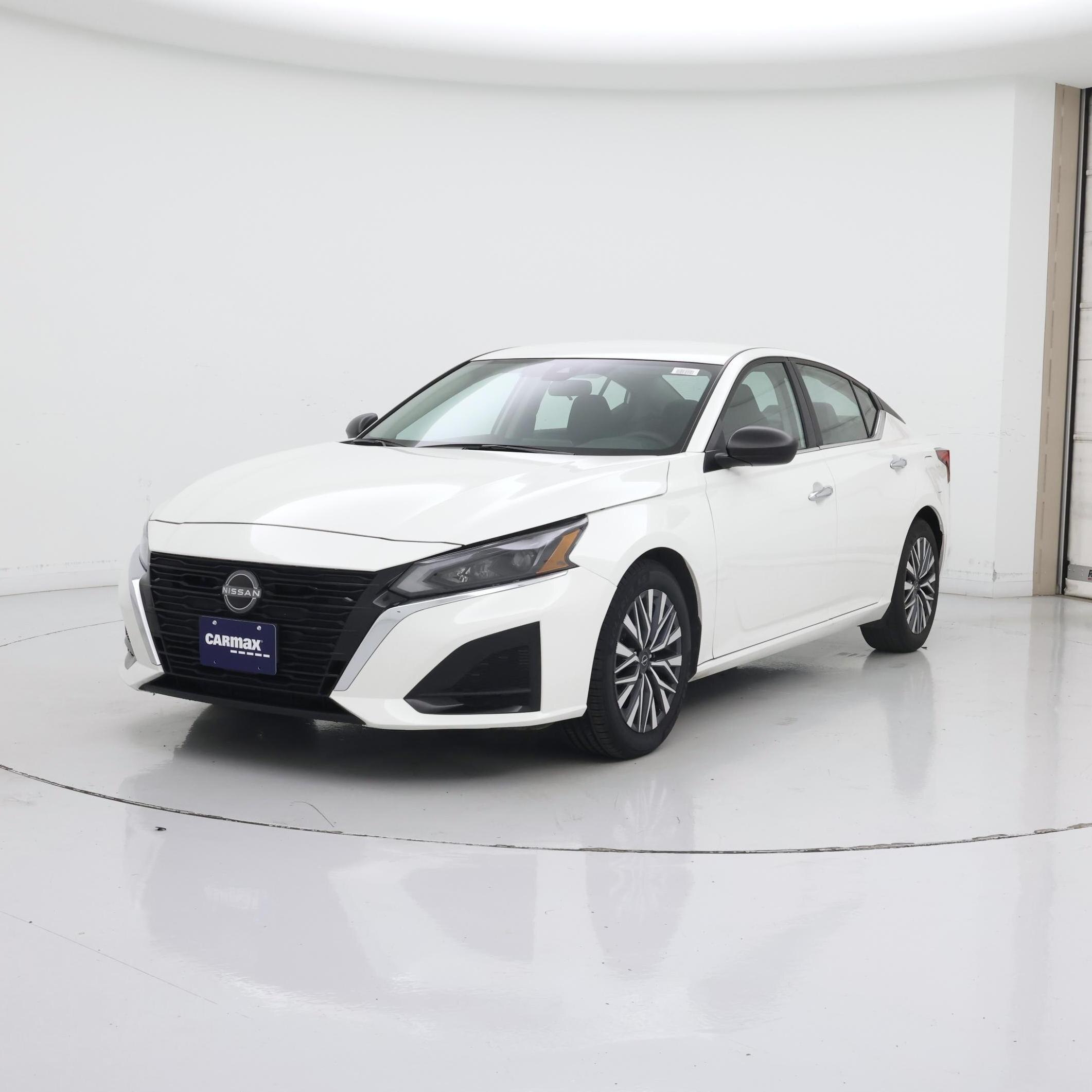 Thumbnail: 2025 Nissan Altima - 4