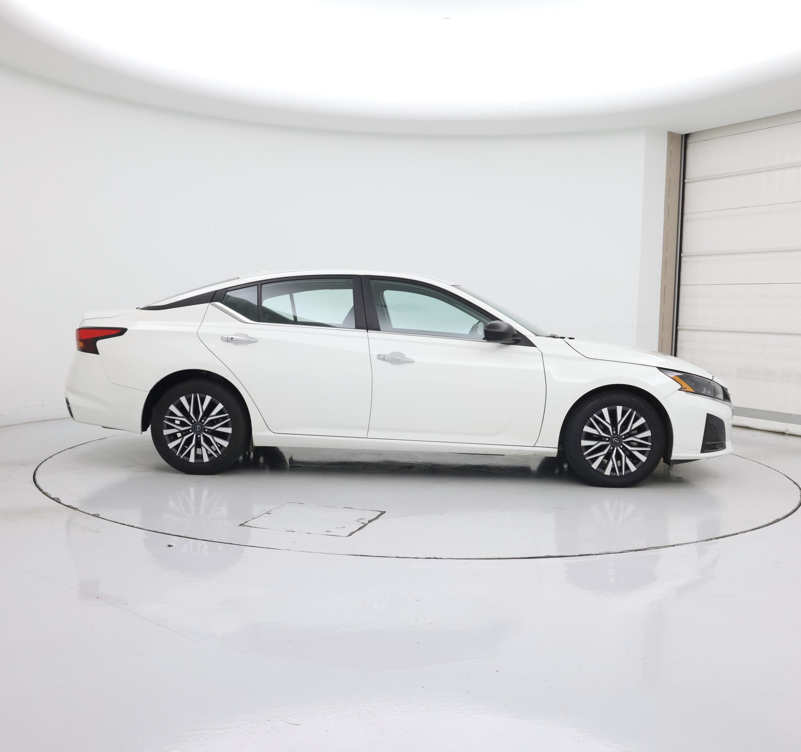 Thumbnail: 2025 Nissan Altima - 7