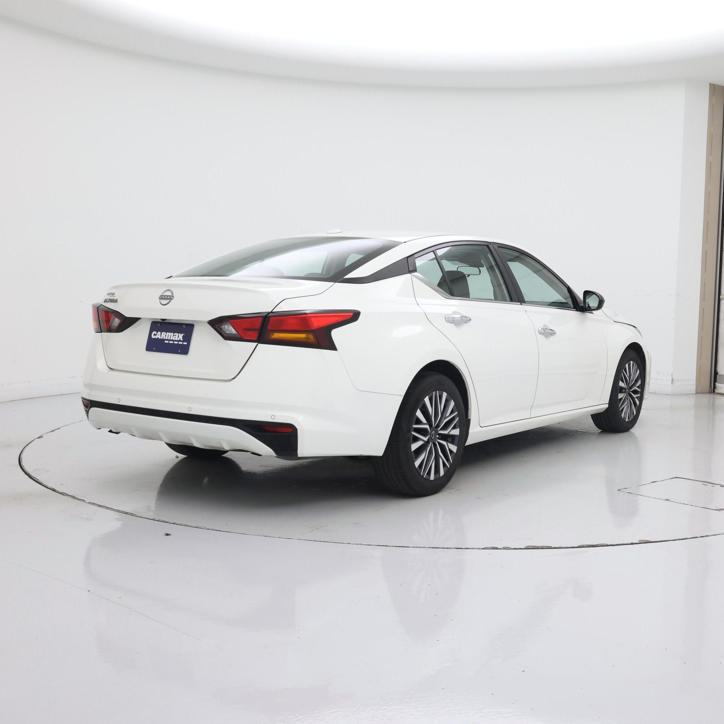 Thumbnail: 2025 Nissan Altima - 8