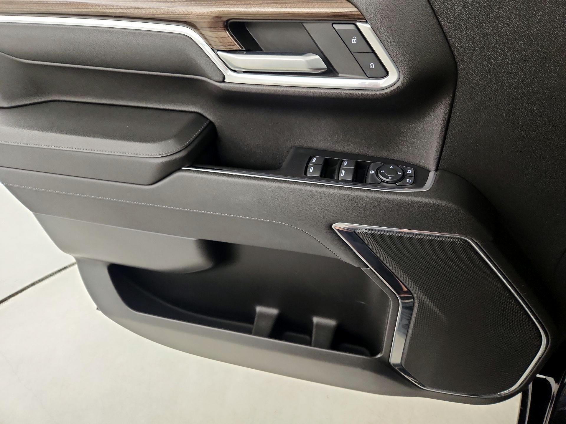 Thumbnail: 2023 Chevrolet Silverado 1500 - 12