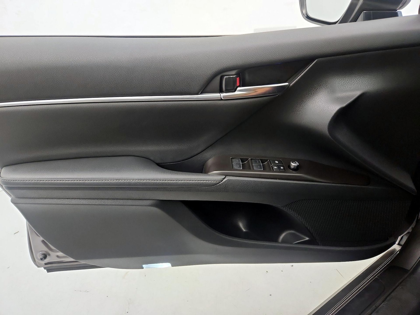 2024 Toyota Camry XSE - Photo 13