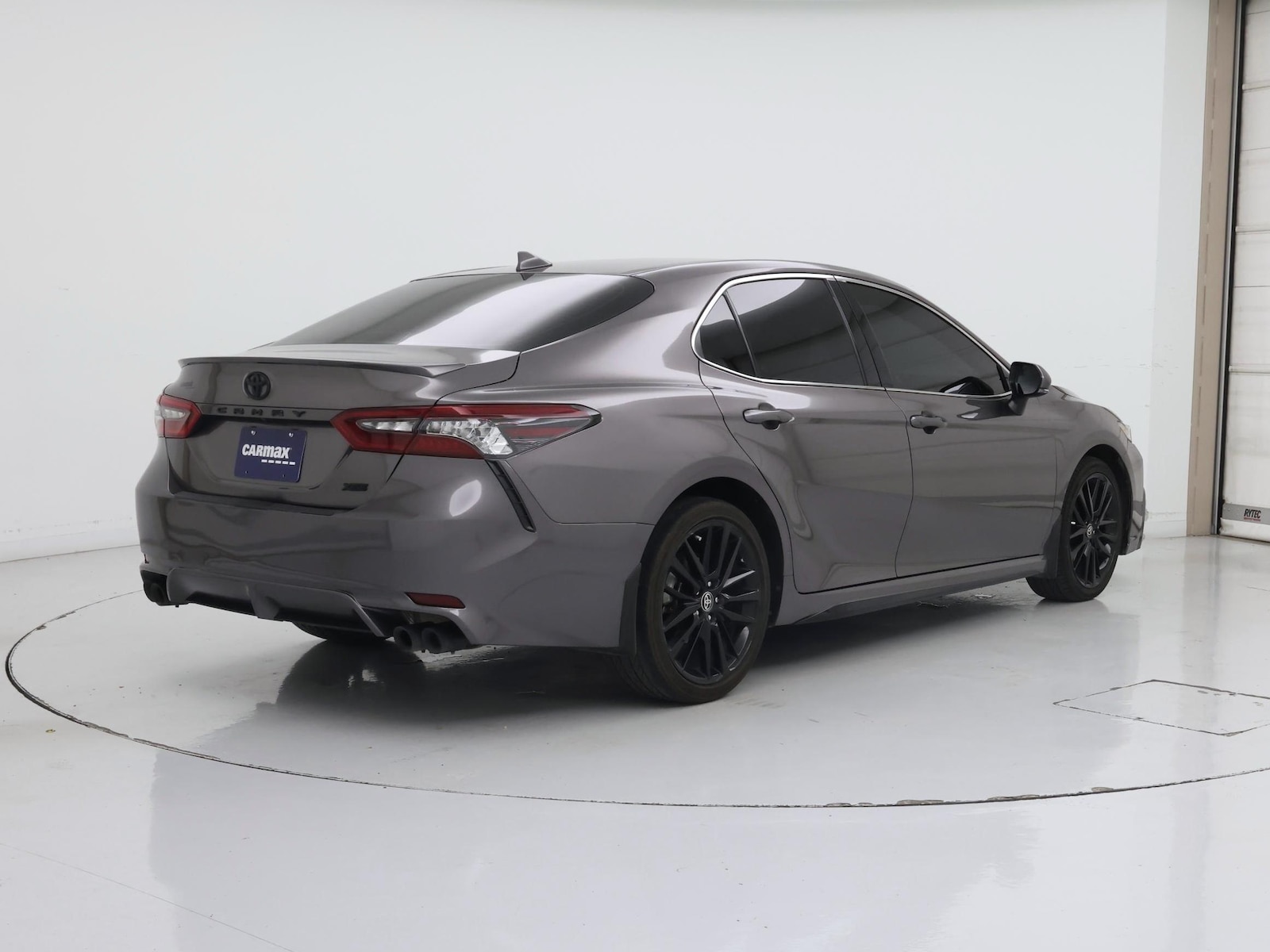 2024 Toyota Camry XSE - Photo 9