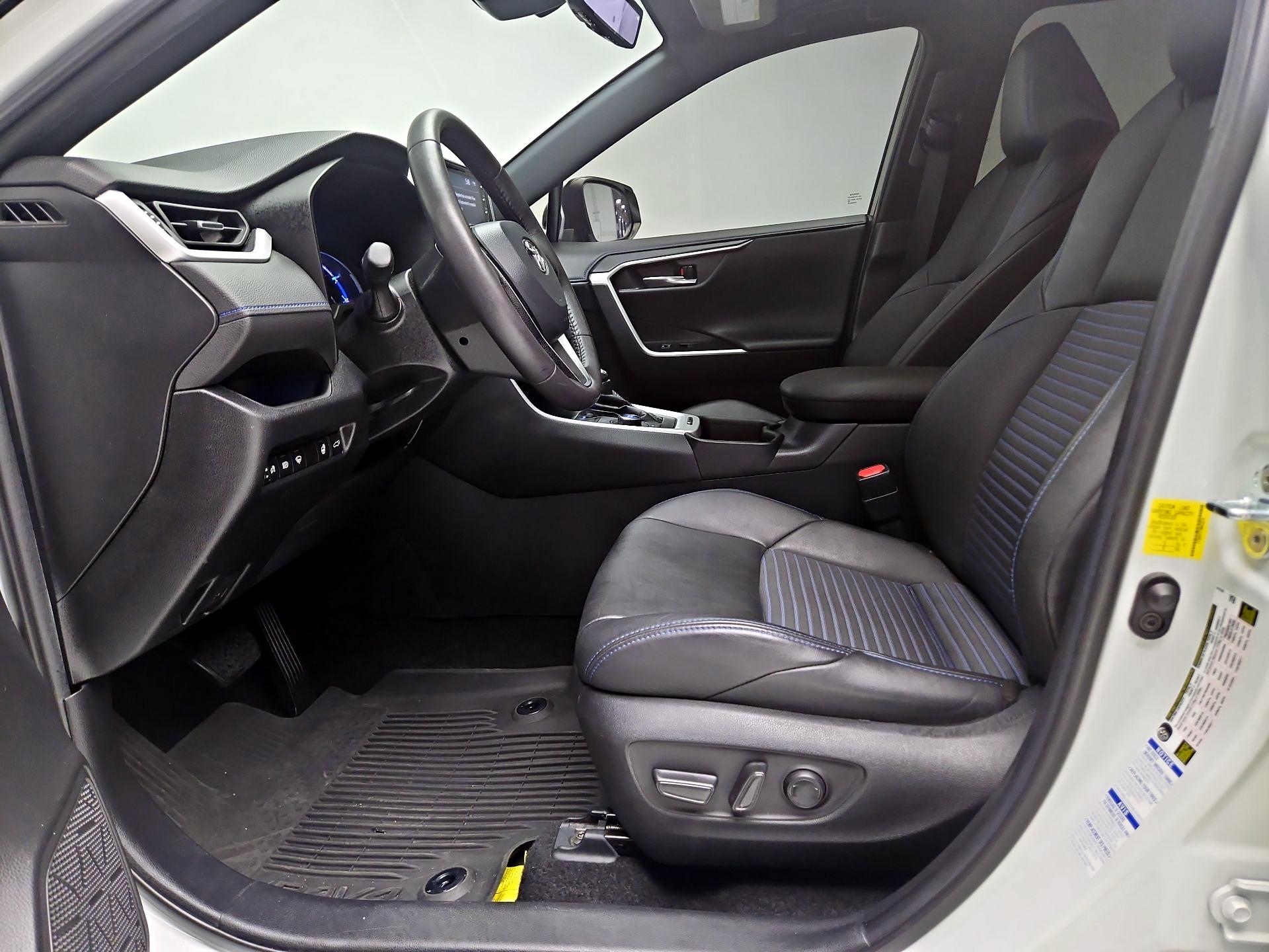 Thumbnail: 2021 Toyota RAV4 - 11