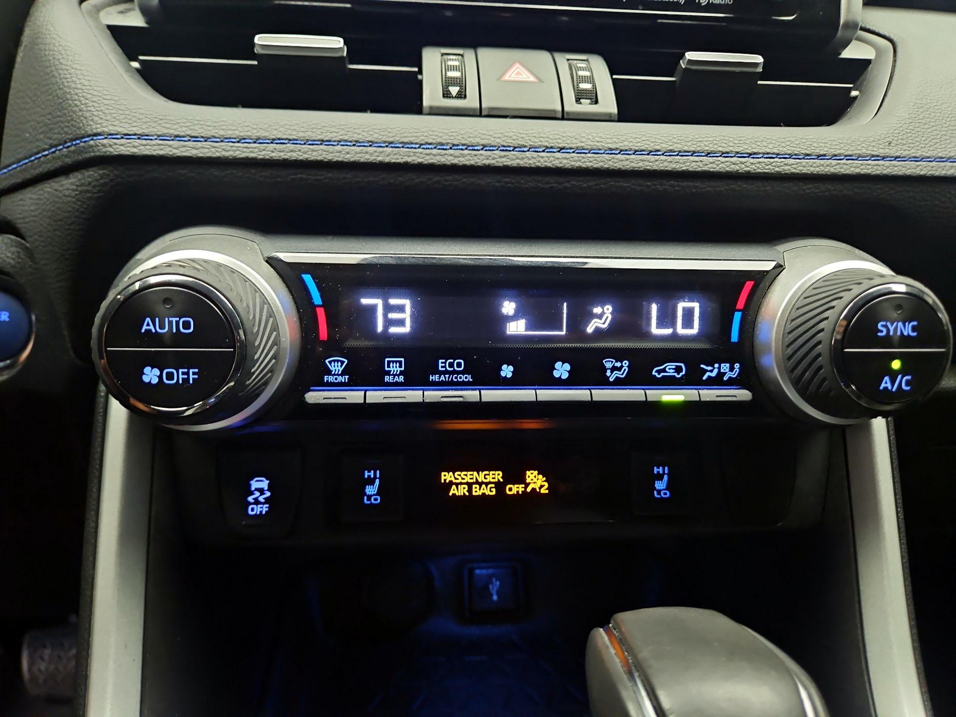 Thumbnail: 2021 Toyota RAV4 - 16