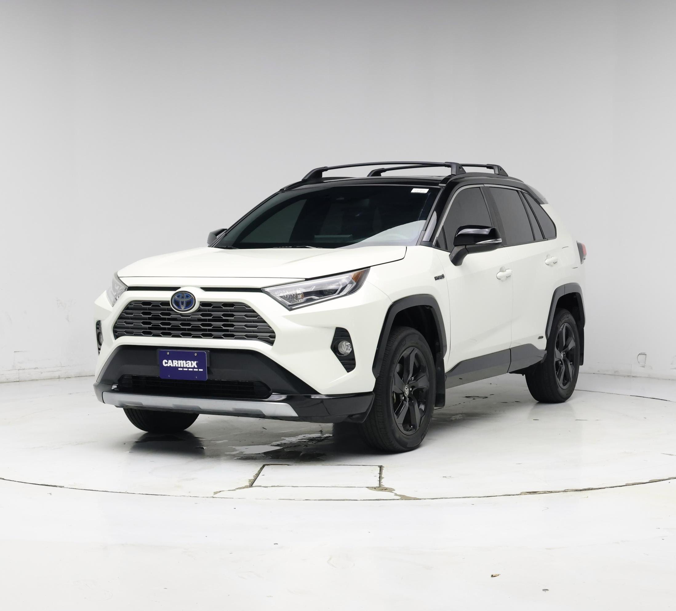 Thumbnail: 2021 Toyota RAV4 - 4