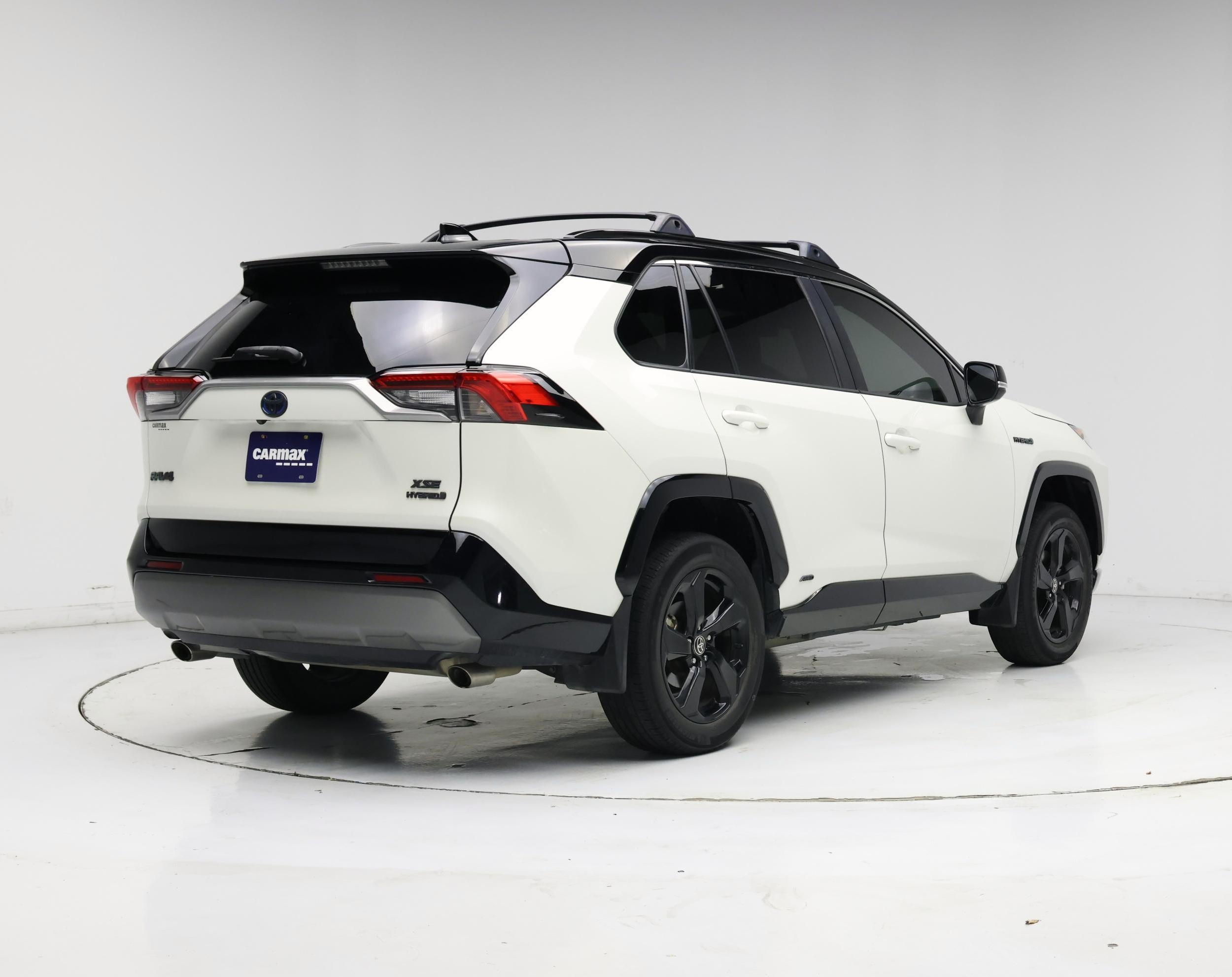 Thumbnail: 2021 Toyota RAV4 - 8
