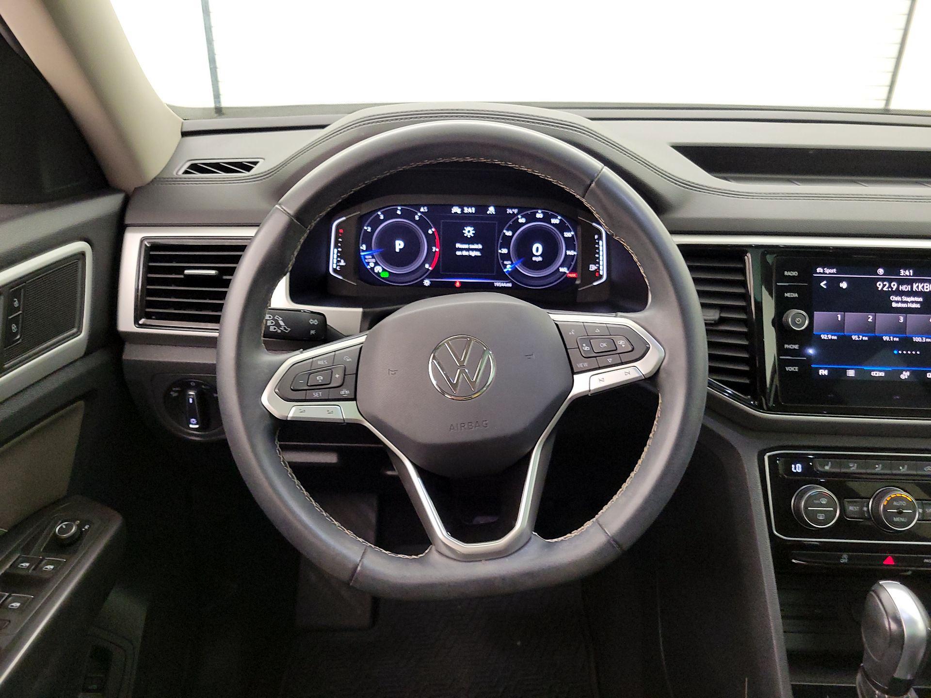 Thumbnail: 2023 Volkswagen Atlas - 10