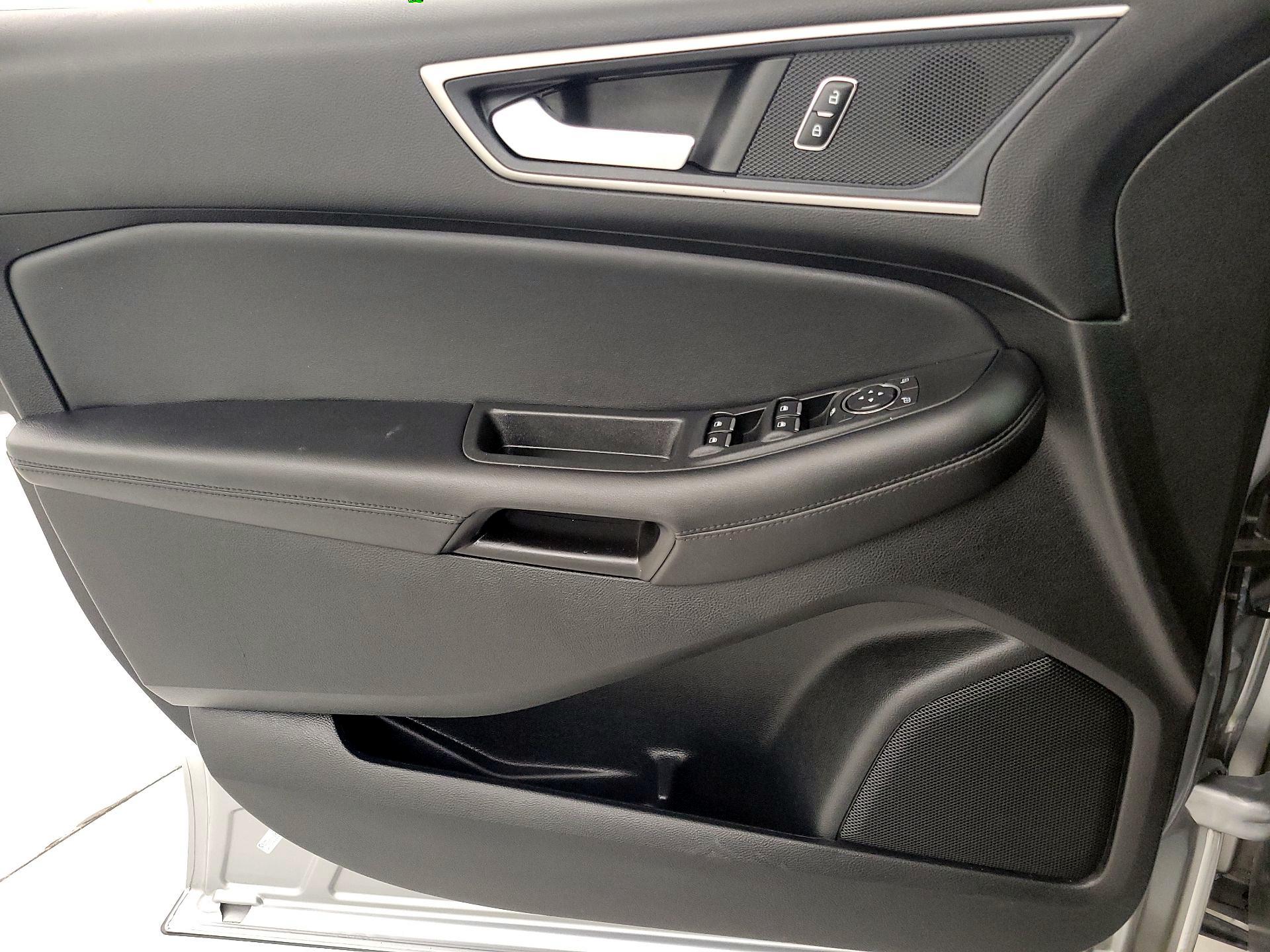 Thumbnail: 2022 Ford Edge - 12