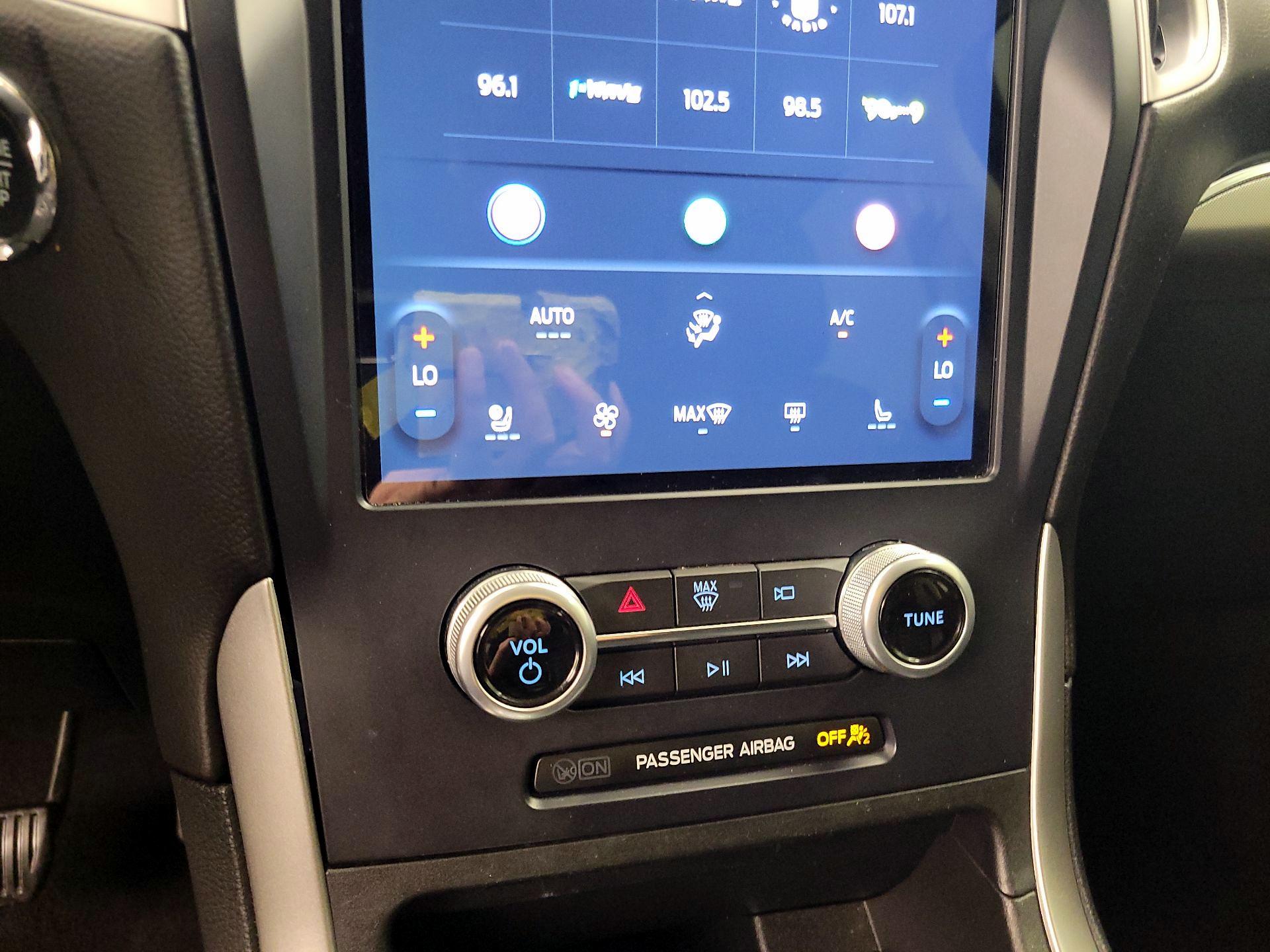 Thumbnail: 2022 Ford Edge - 16