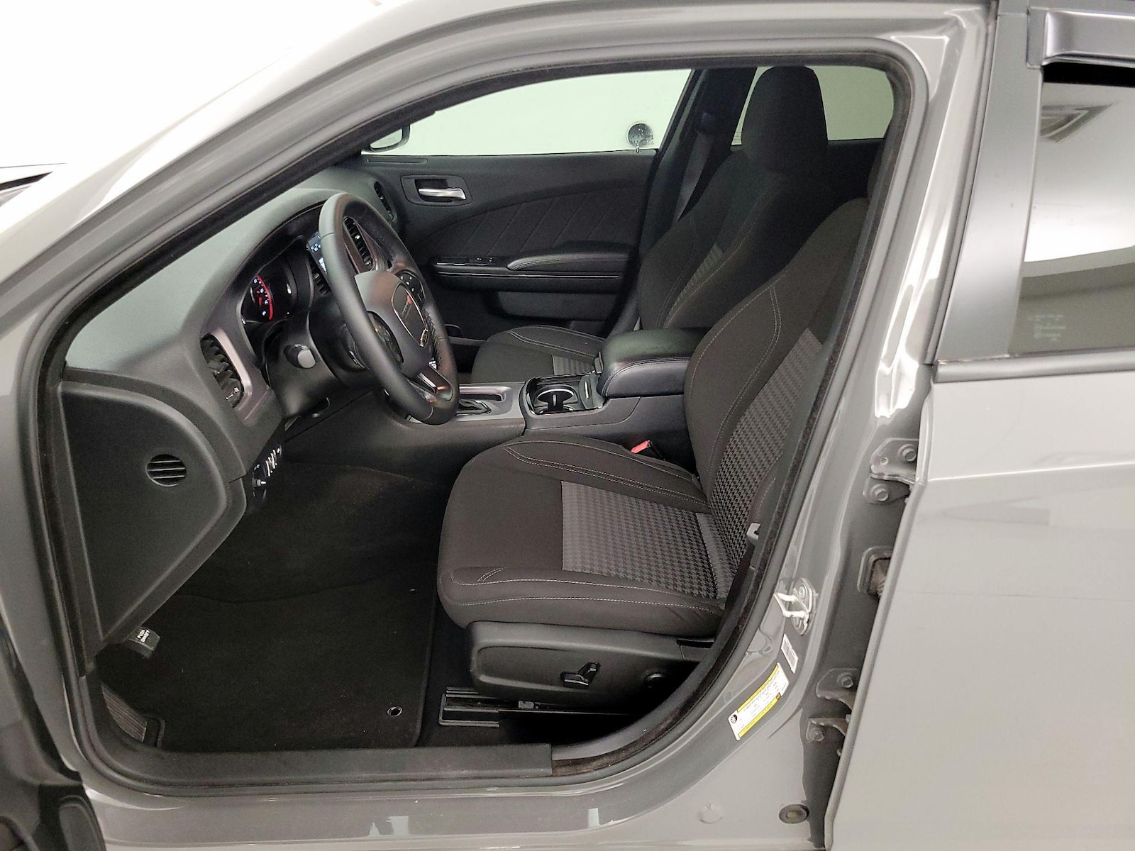 2023 Dodge Charger SXT - Photo 12