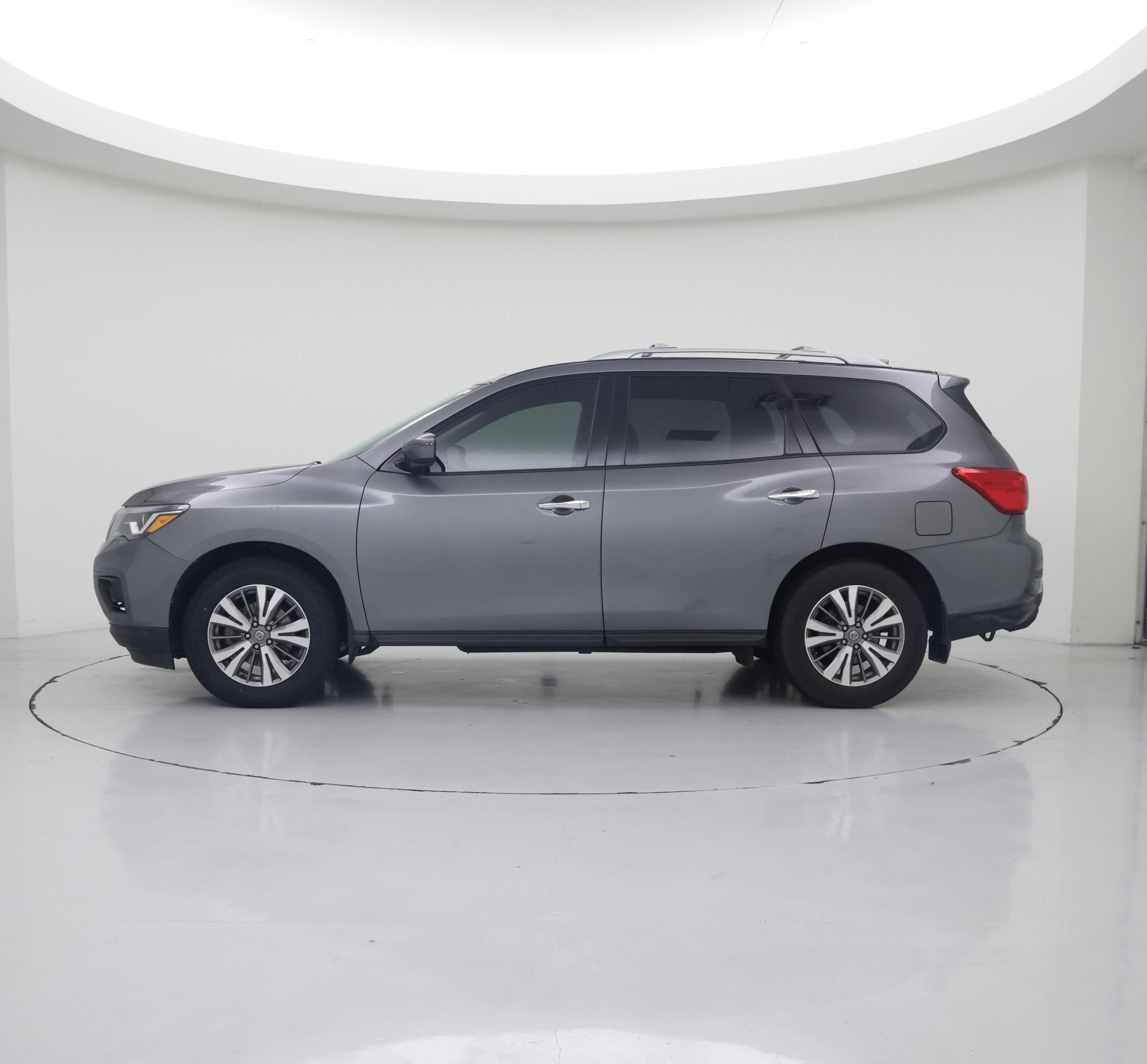 Thumbnail: 2020 Nissan Pathfinder - 3