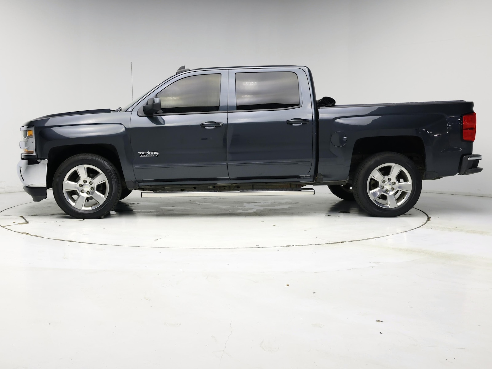 2017 Chevrolet Silverado 1500 LT - Photo 4