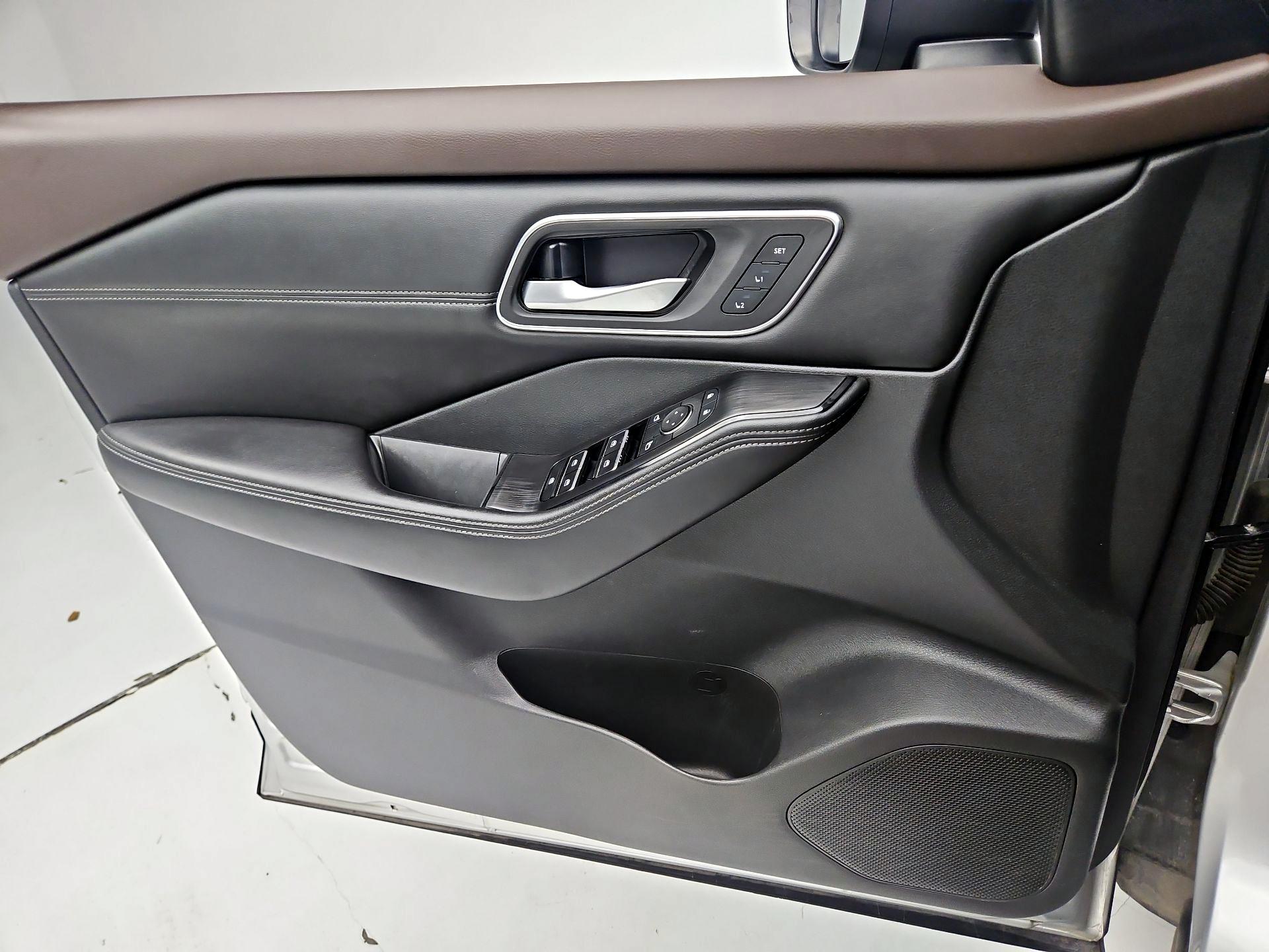 Thumbnail: 2021 Nissan Rogue - 12