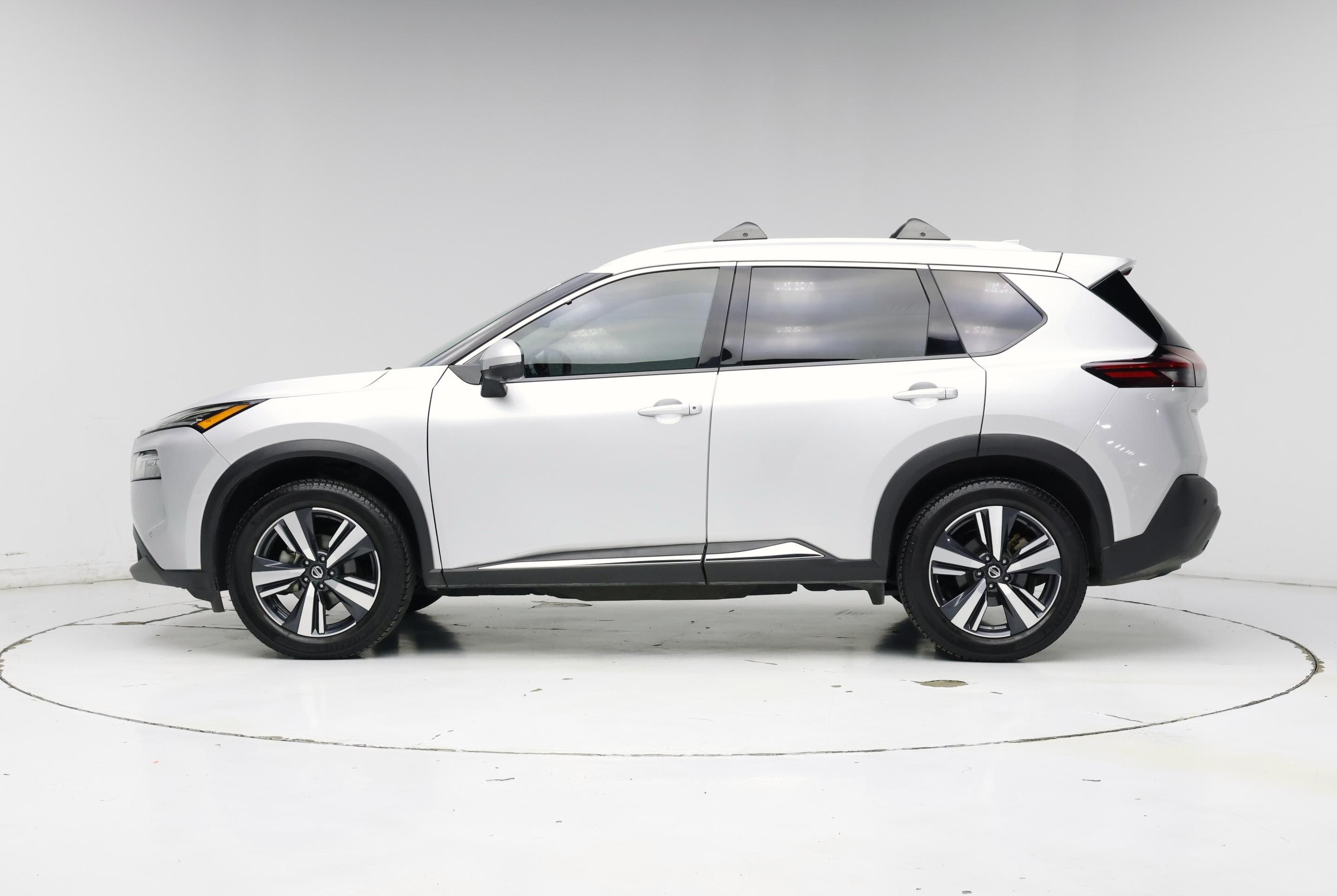 Thumbnail: 2021 Nissan Rogue - 3