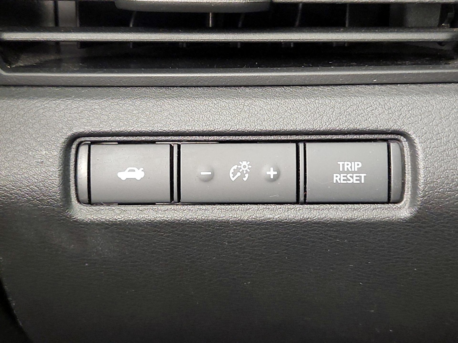 2023 Nissan Altima SV - Photo 14
