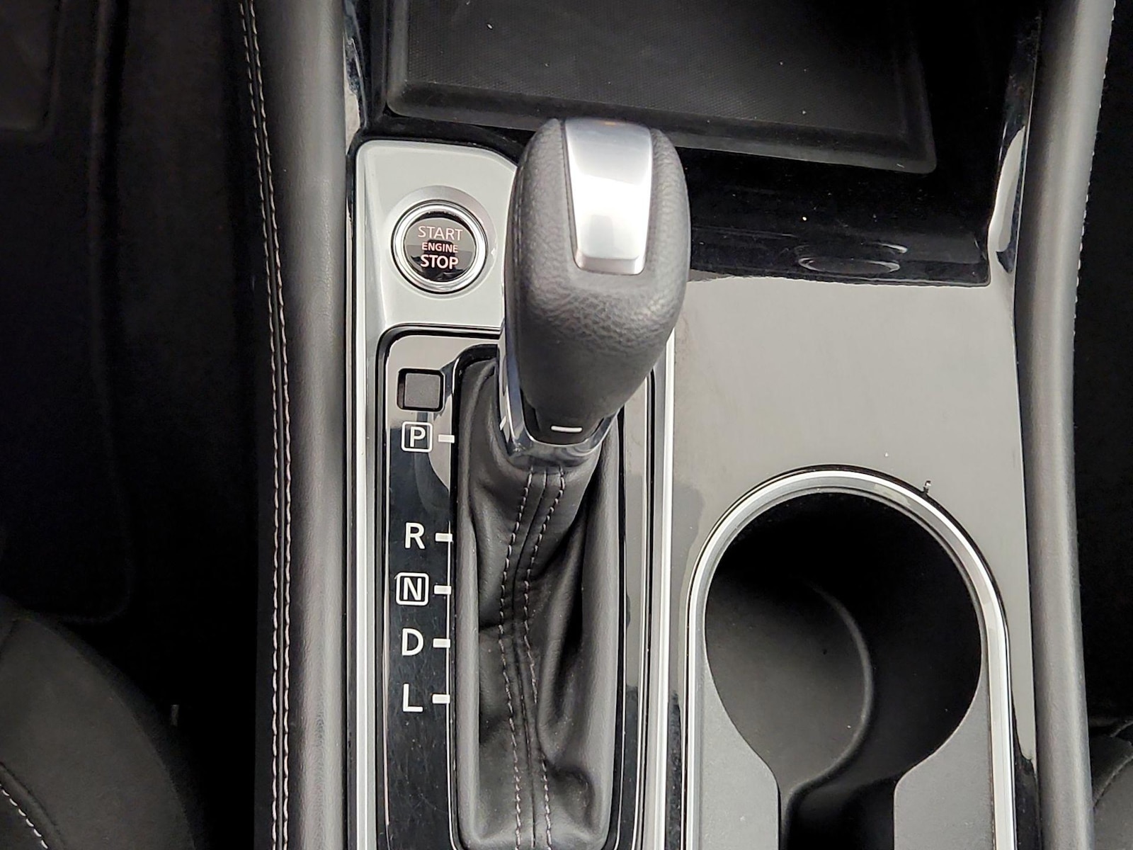 2023 Nissan Altima SV - Photo 18