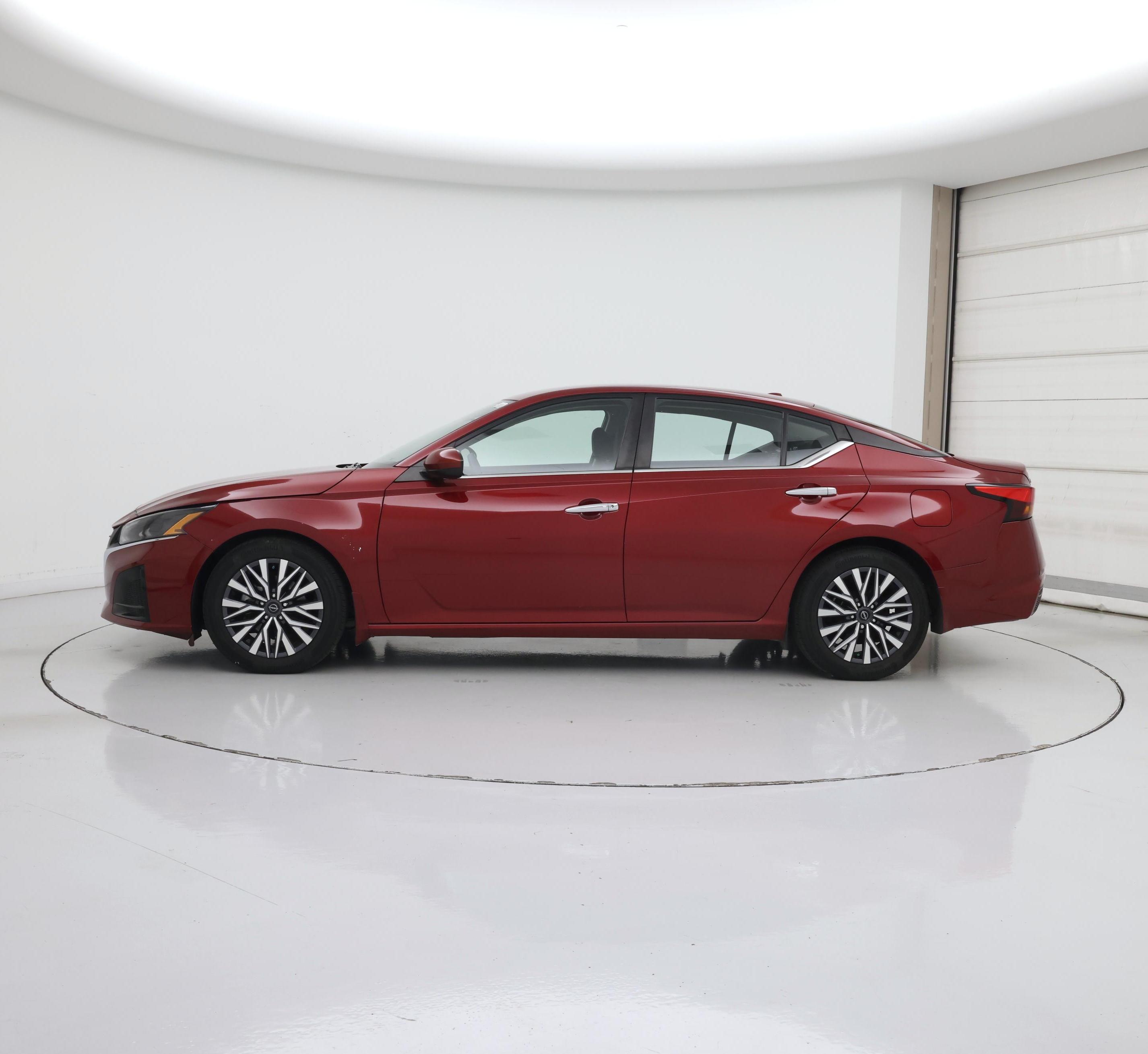 Thumbnail: 2023 Nissan Altima - 3